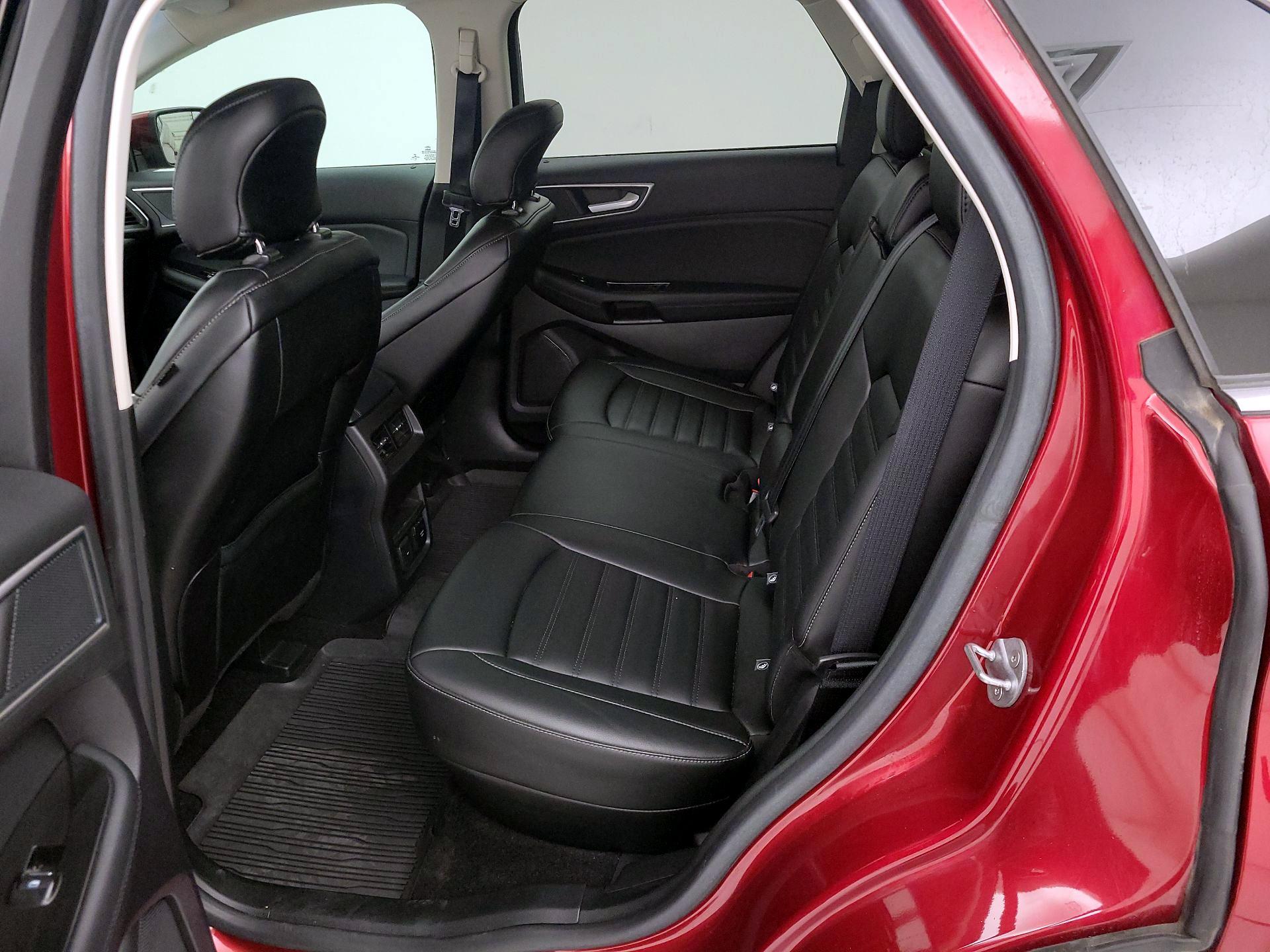 Thumbnail: 2019 Ford Edge - 19