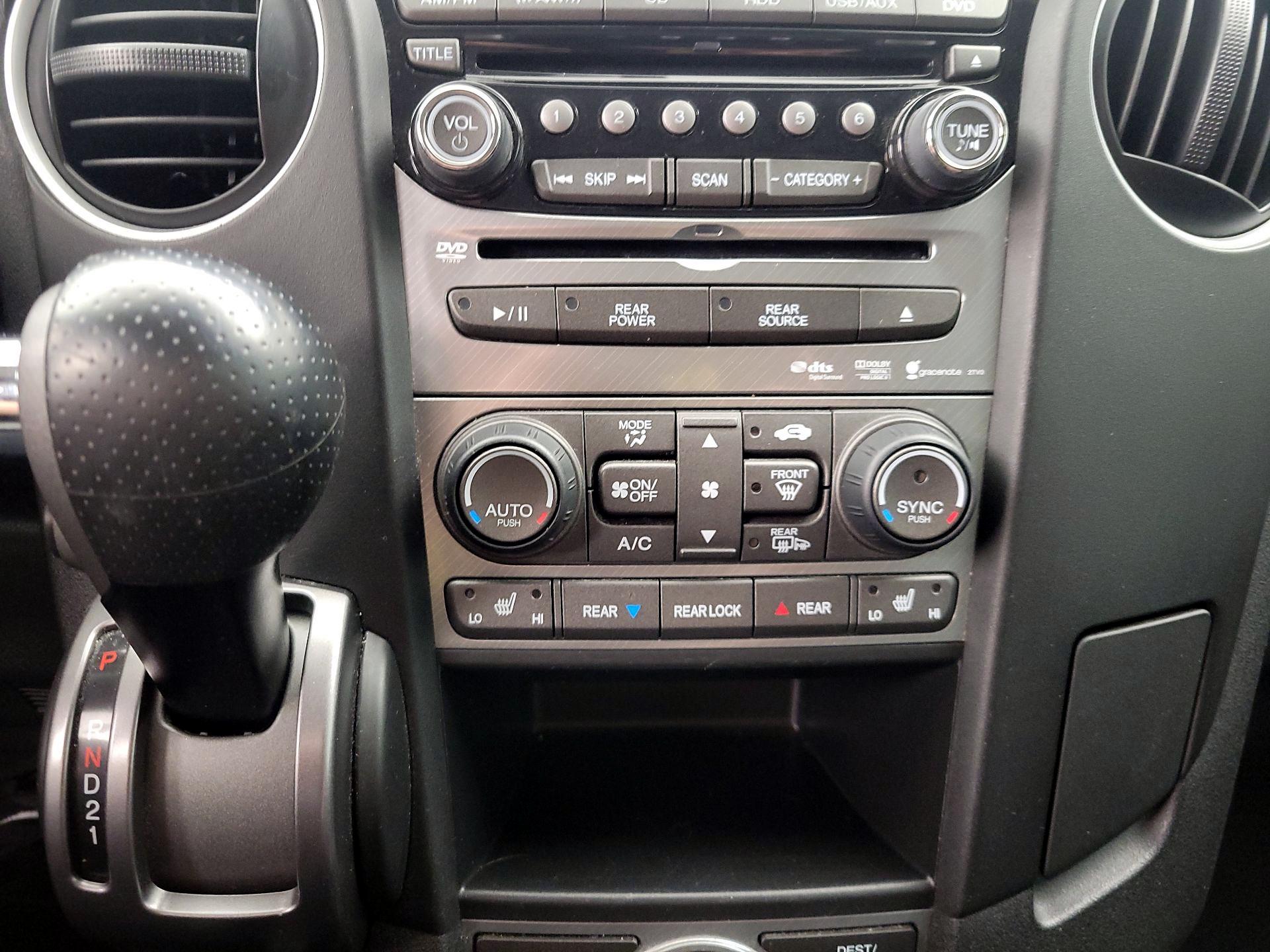 Thumbnail: 2015 Honda Pilot - 16