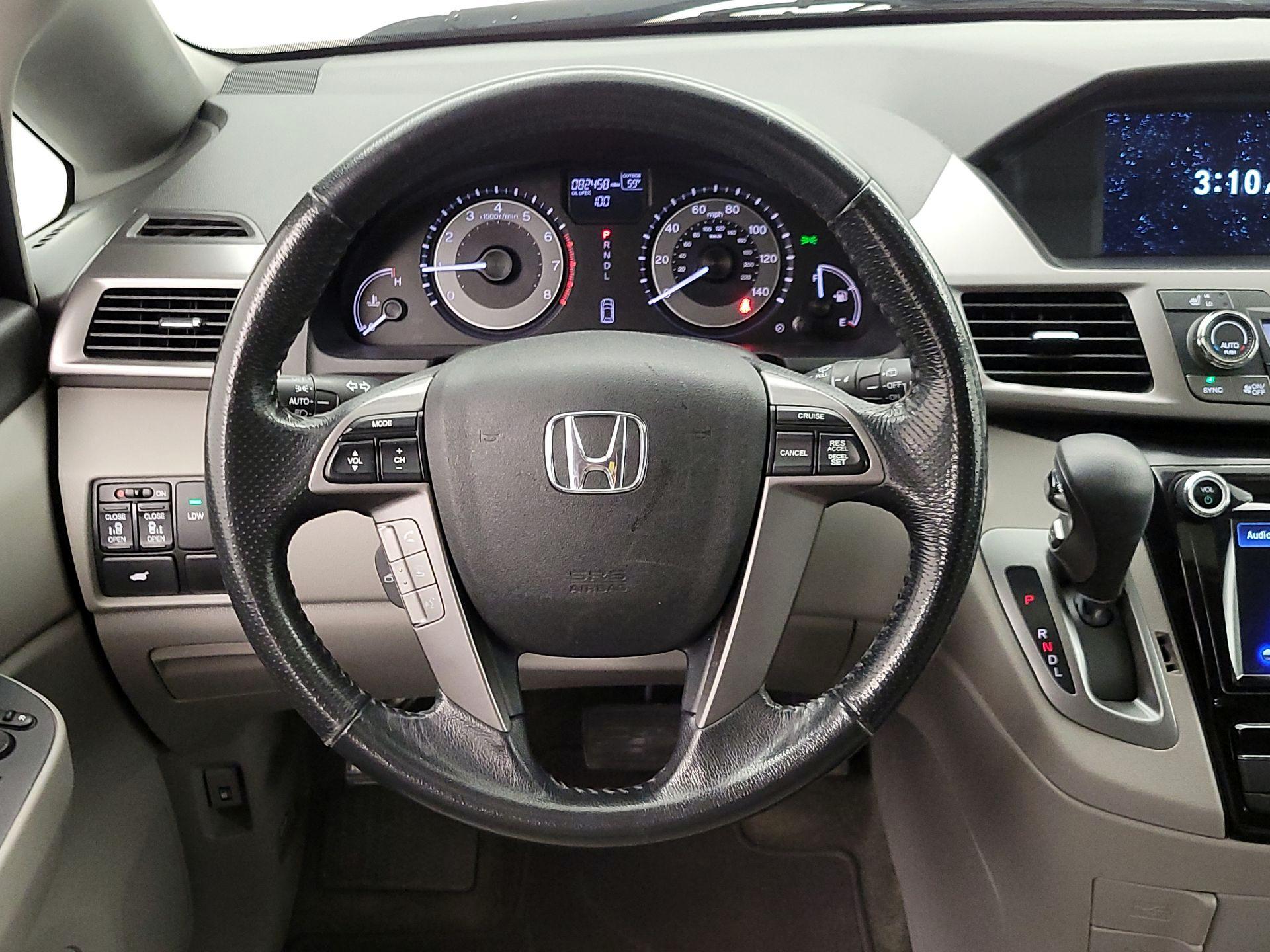 Thumbnail: 2015 Honda Odyssey - 10