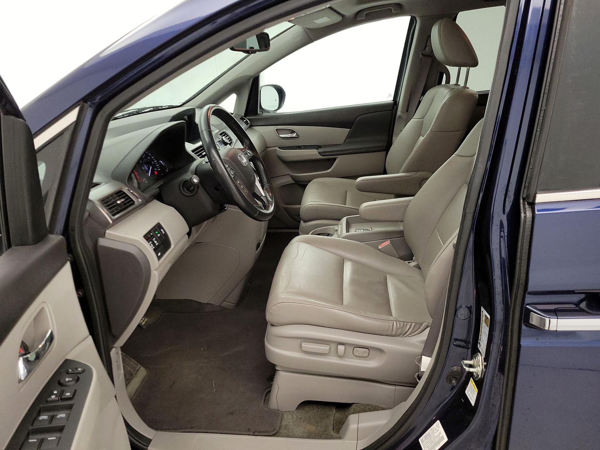 Thumbnail: 2015 Honda Odyssey - 11