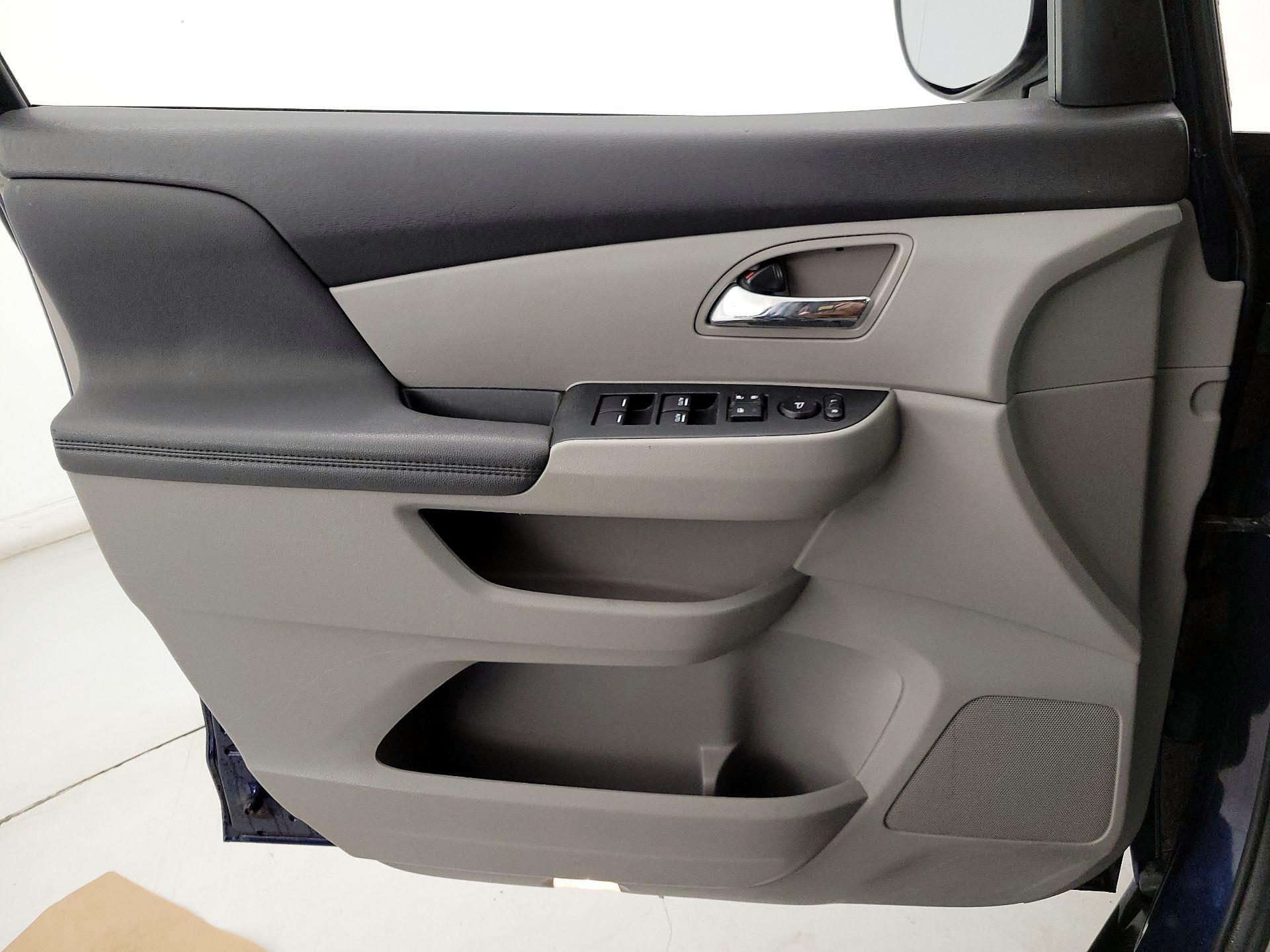 Thumbnail: 2015 Honda Odyssey - 12