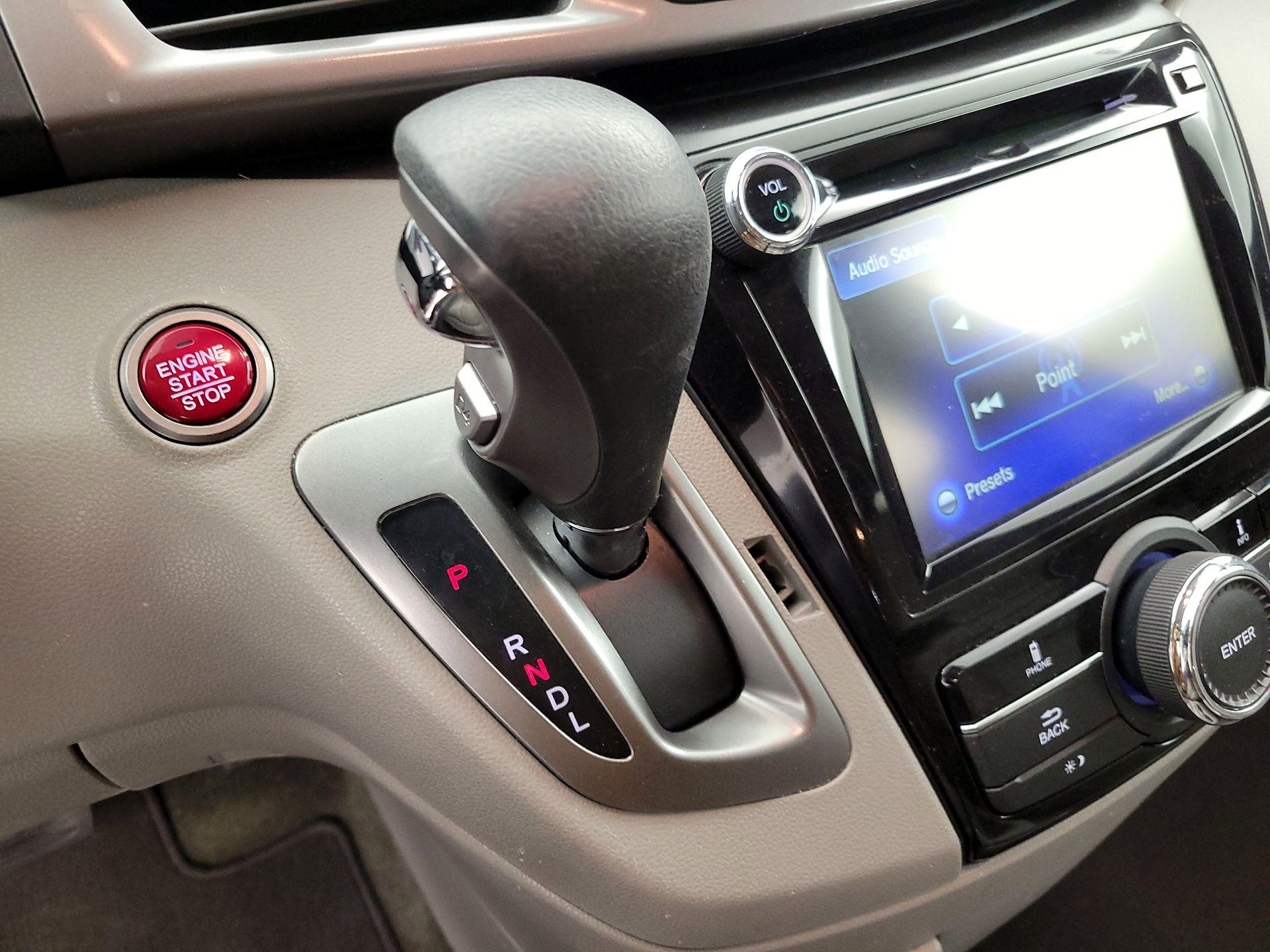 Thumbnail: 2015 Honda Odyssey - 17