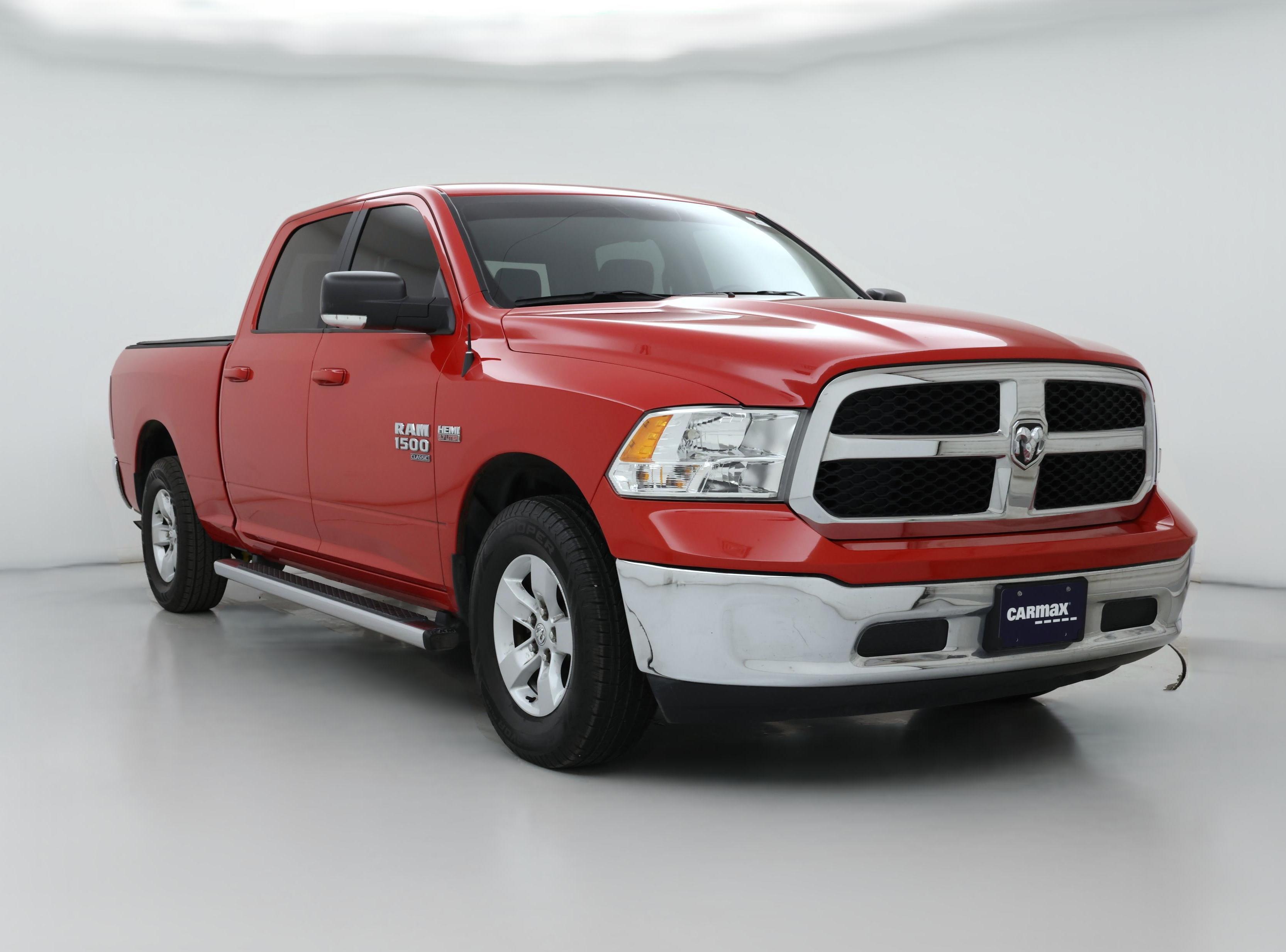 Thumbnail: 2020 RAM 1500 Classic - 1