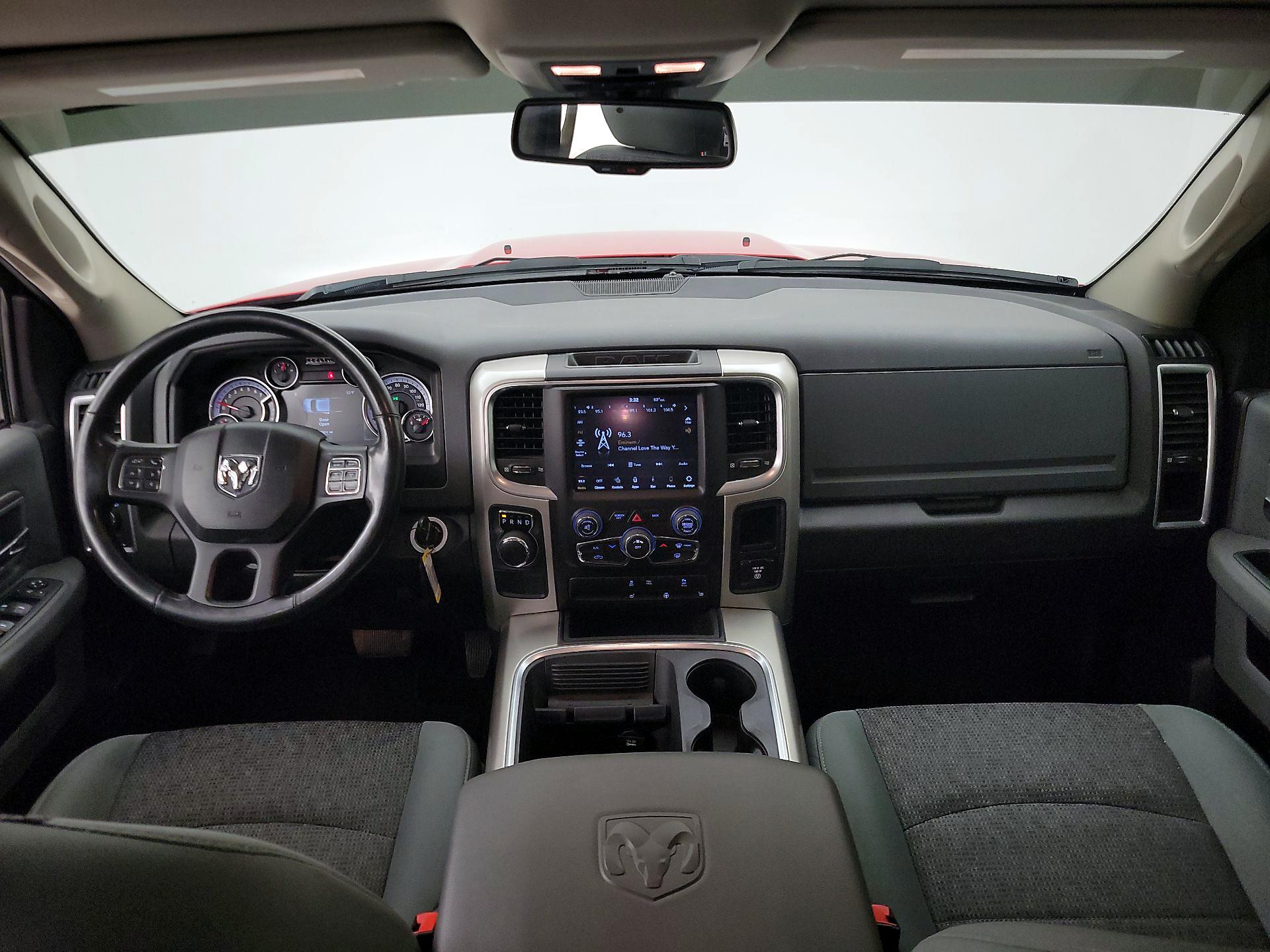 Thumbnail: 2020 RAM 1500 Classic - 9