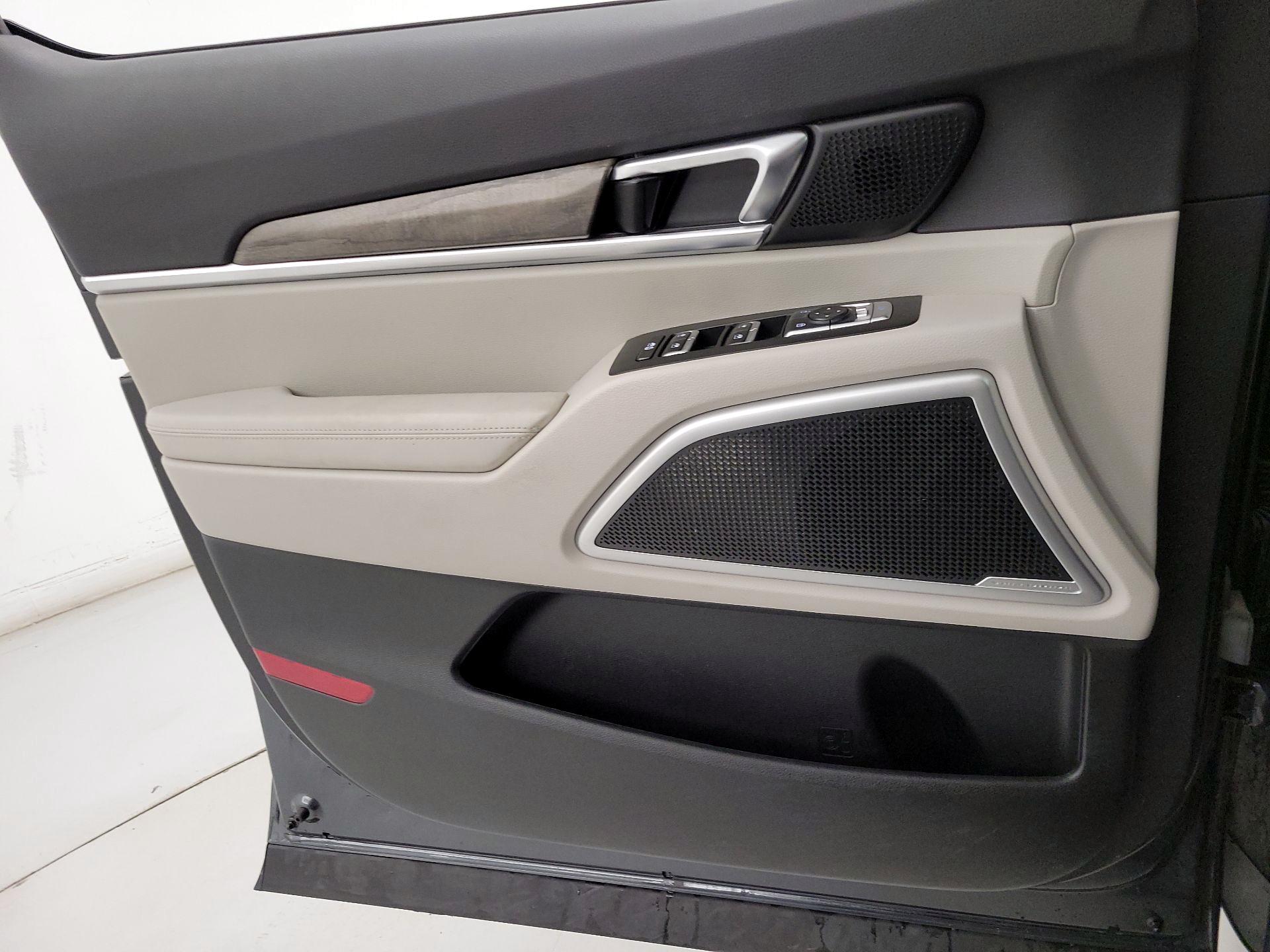 Thumbnail: 2020 Kia Telluride - 12