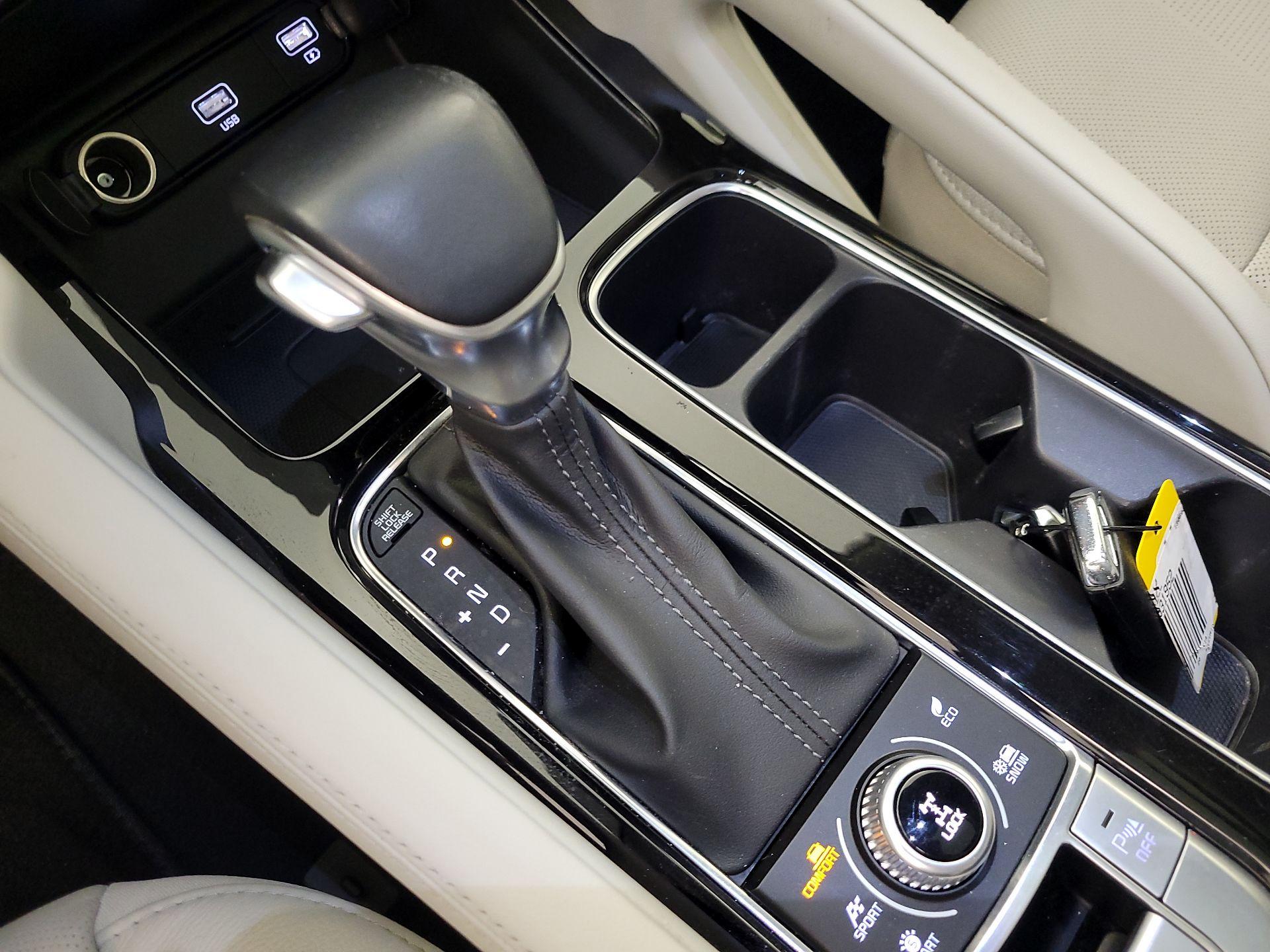 Thumbnail: 2020 Kia Telluride - 18