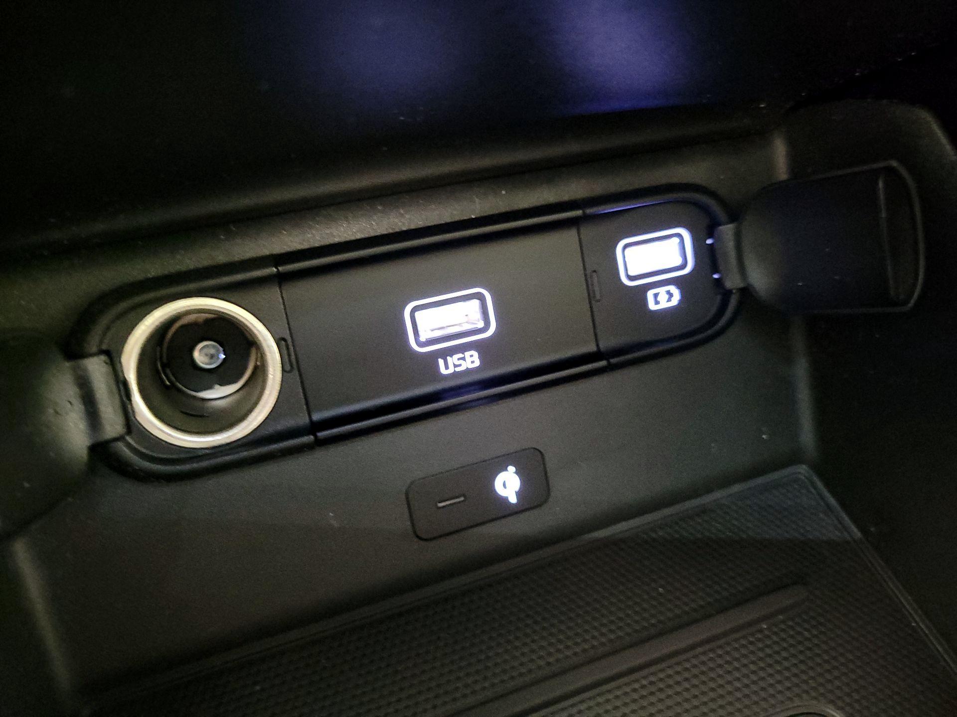 Thumbnail: 2020 Kia Telluride - 19