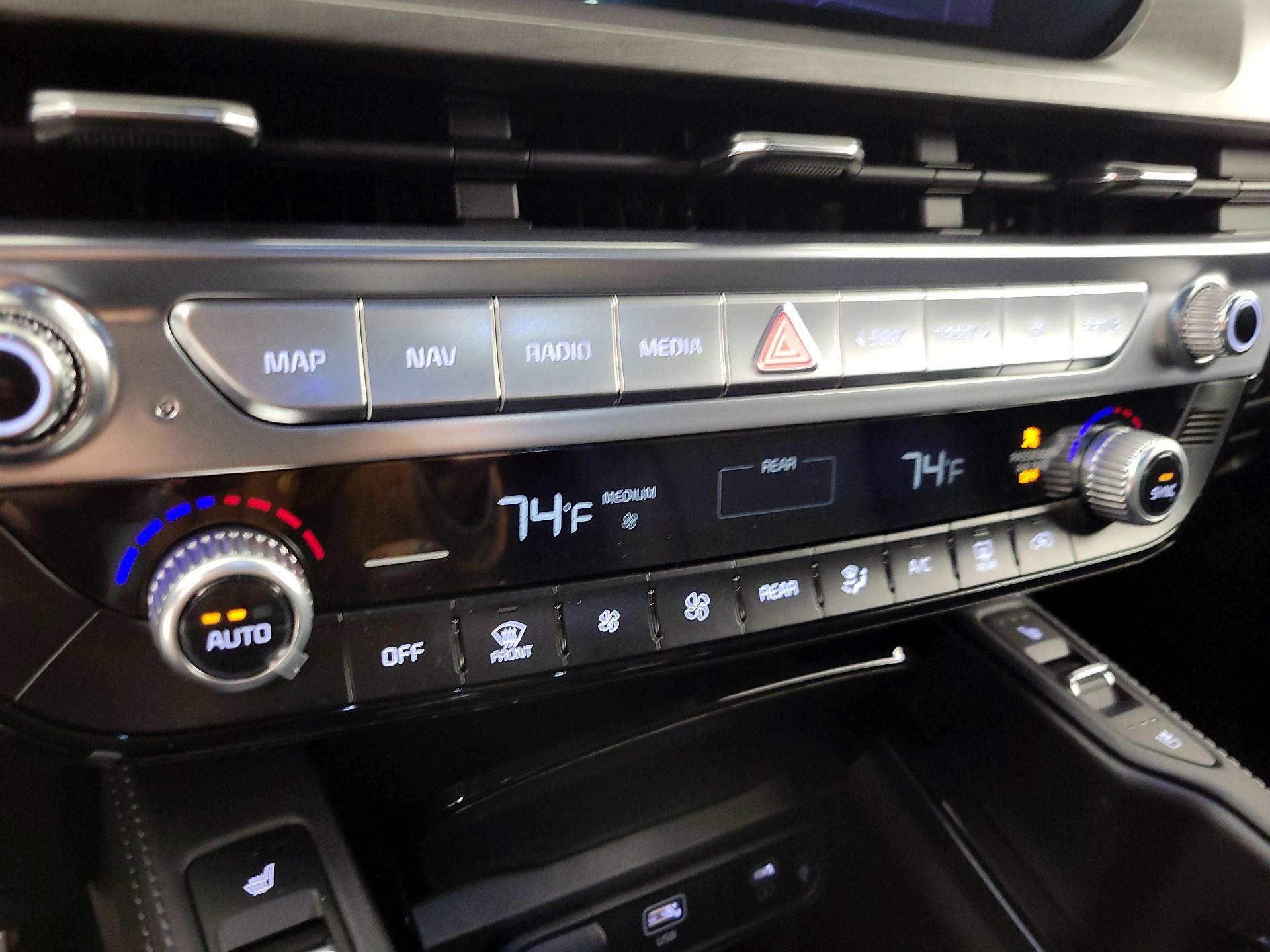 Thumbnail: 2025 Kia Telluride - 17