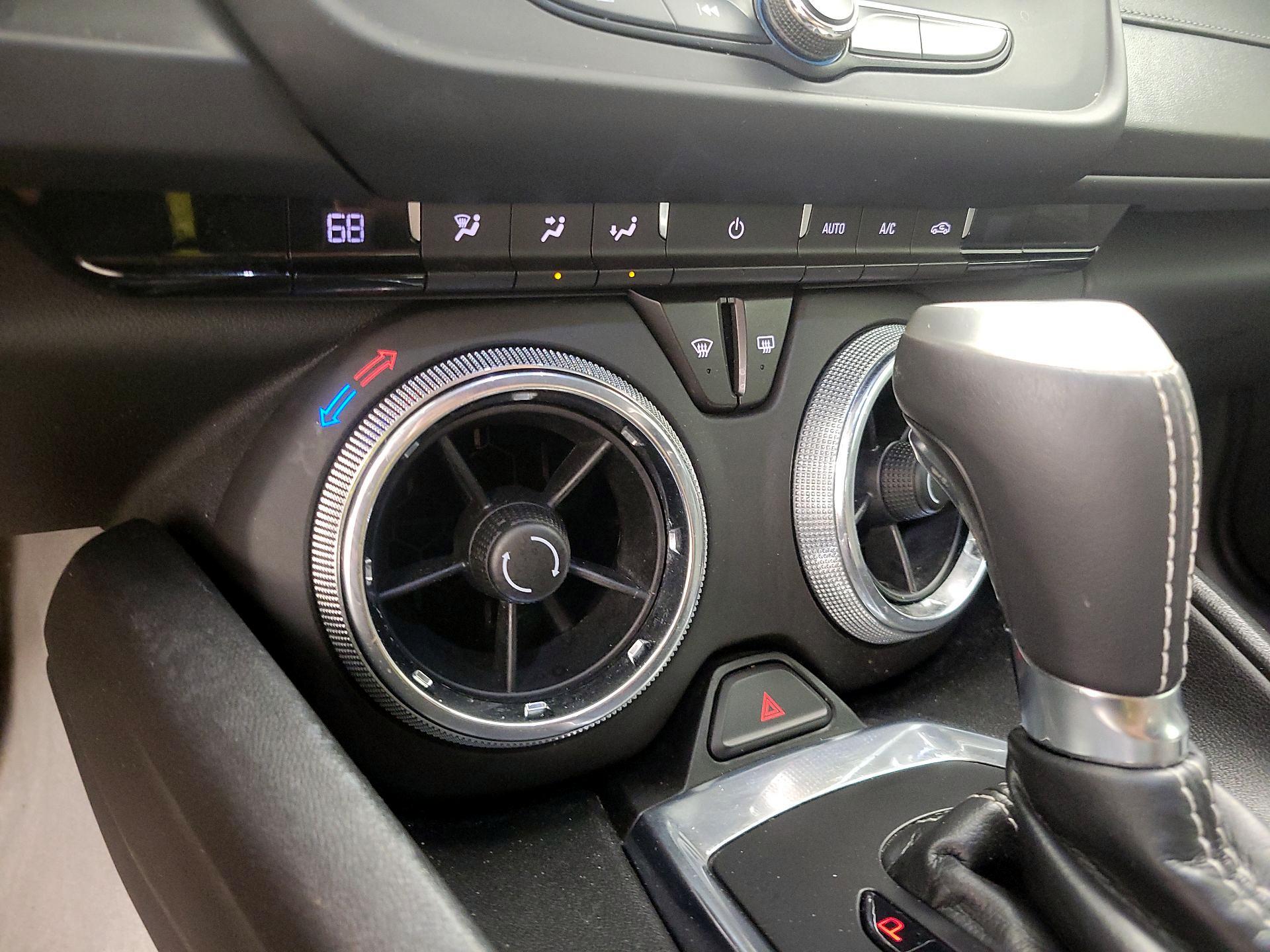 Thumbnail: 2018 Chevrolet Camaro - 16