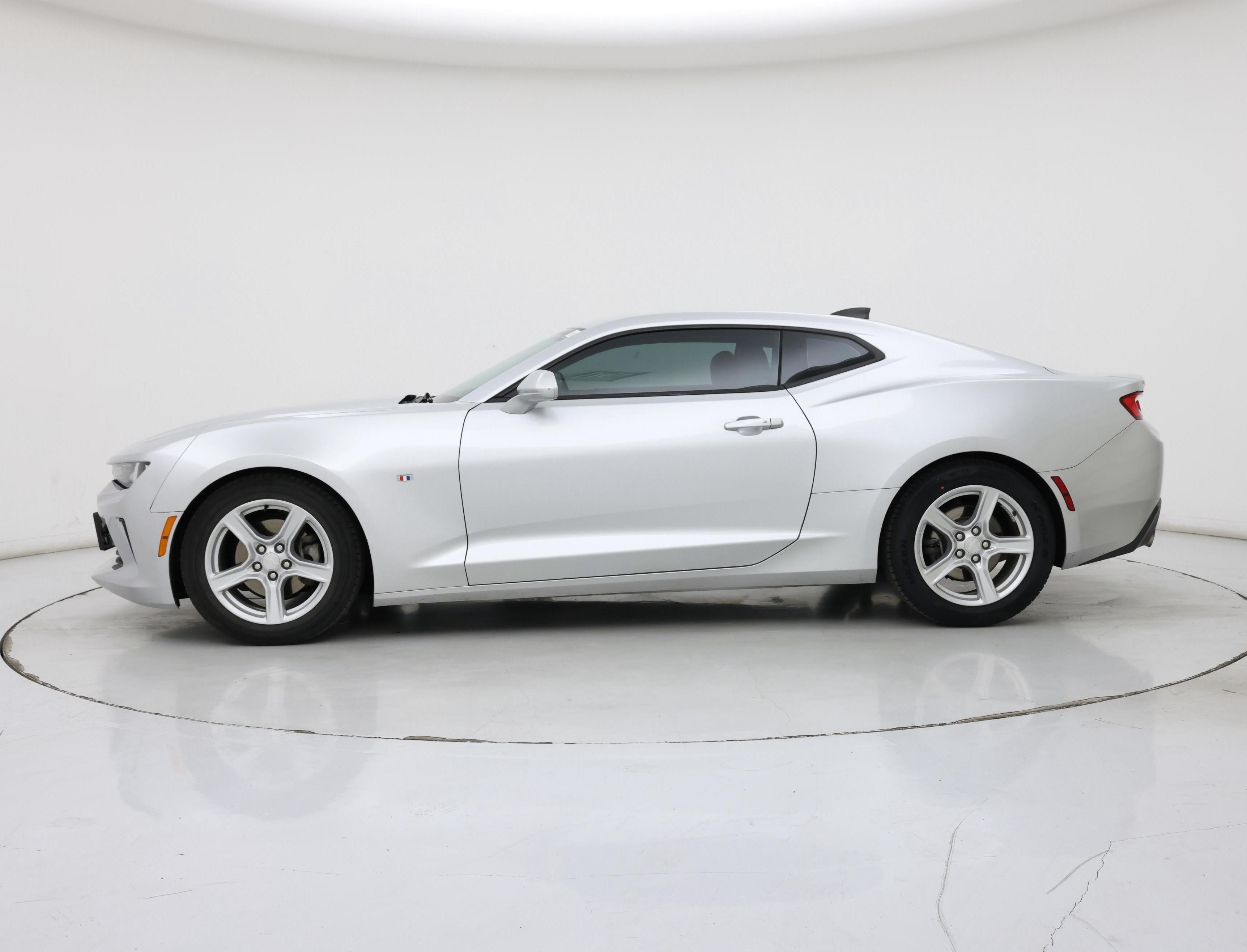 Thumbnail: 2018 Chevrolet Camaro - 3