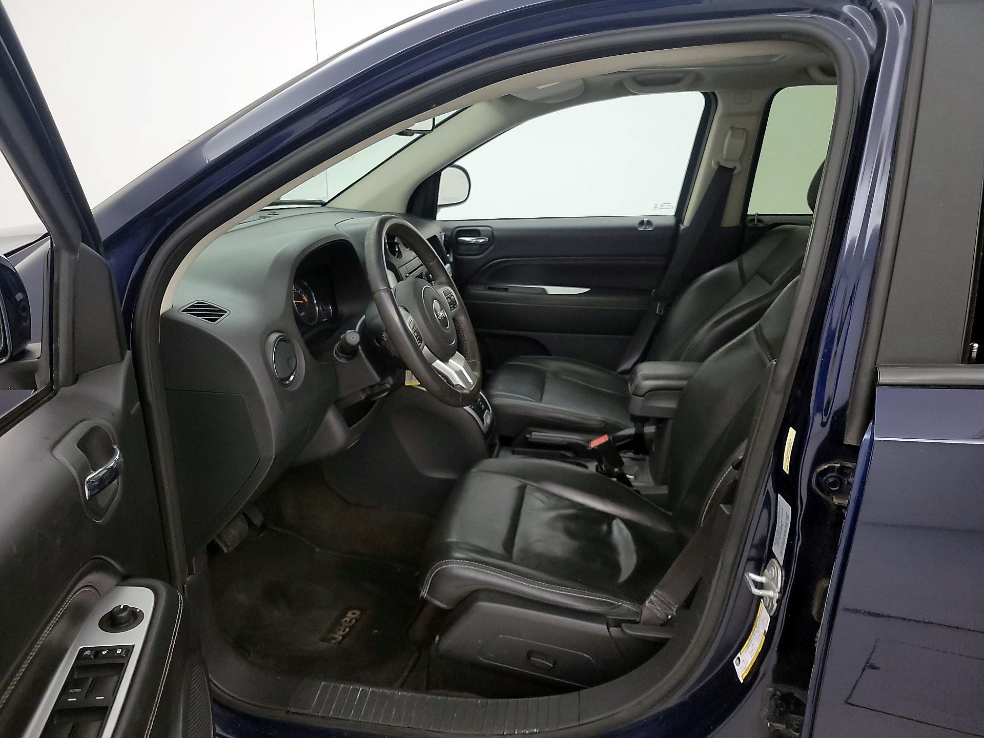 Thumbnail: 2016 Jeep Compass - 11