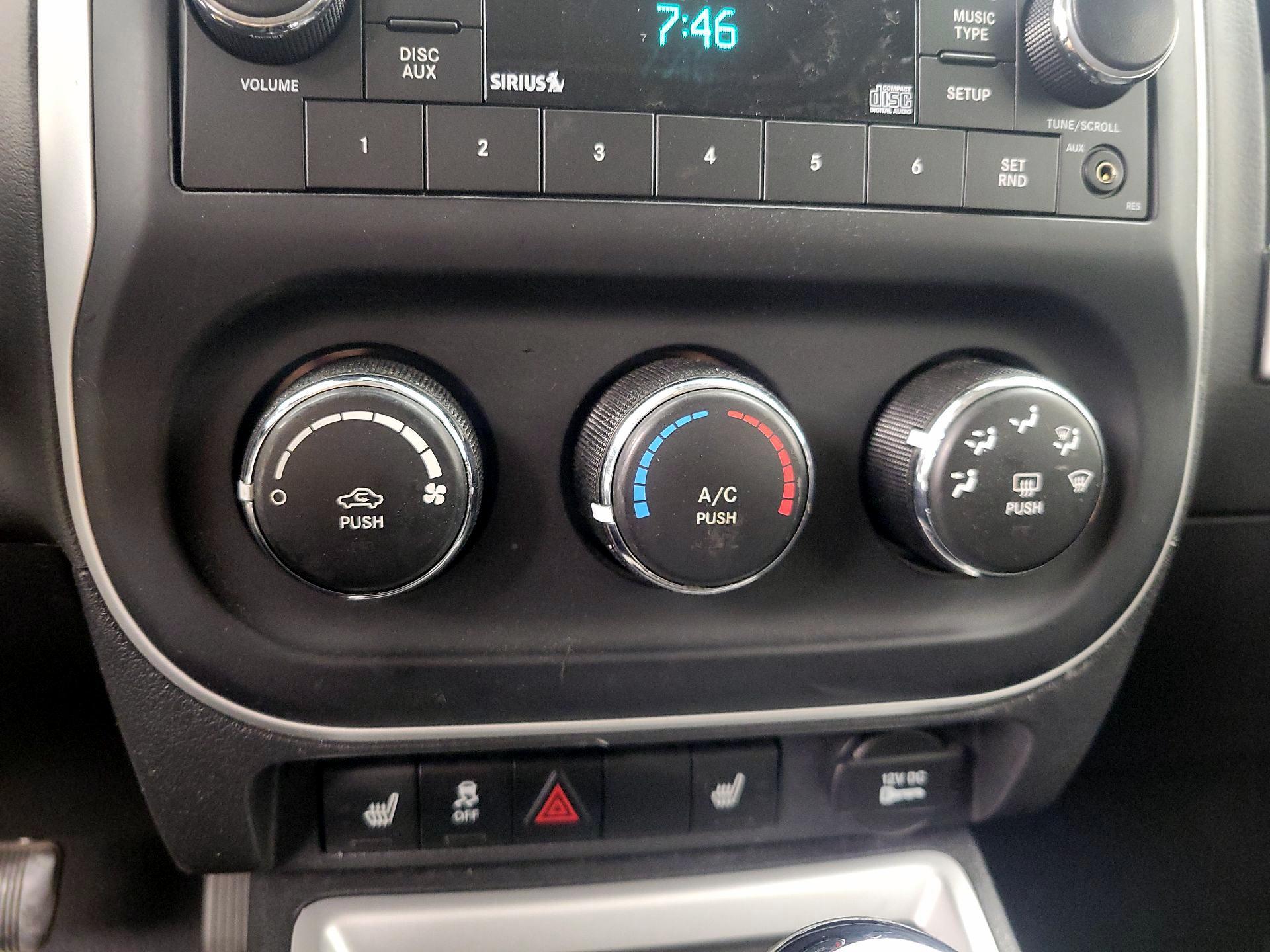 Thumbnail: 2016 Jeep Compass - 14