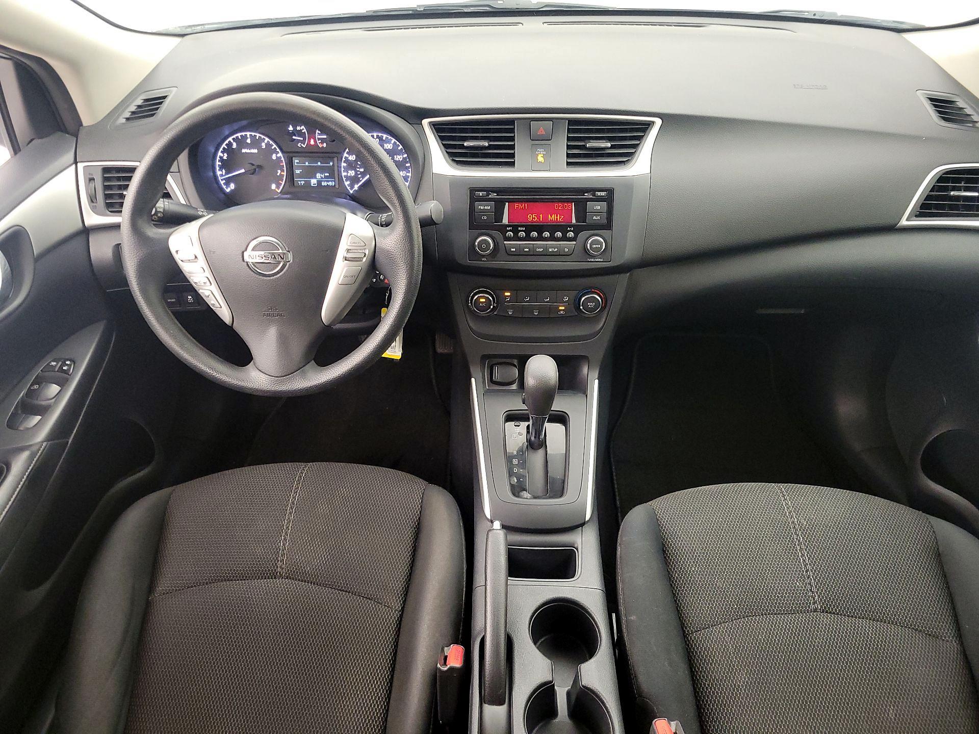 Thumbnail: 2016 Nissan Sentra - 9