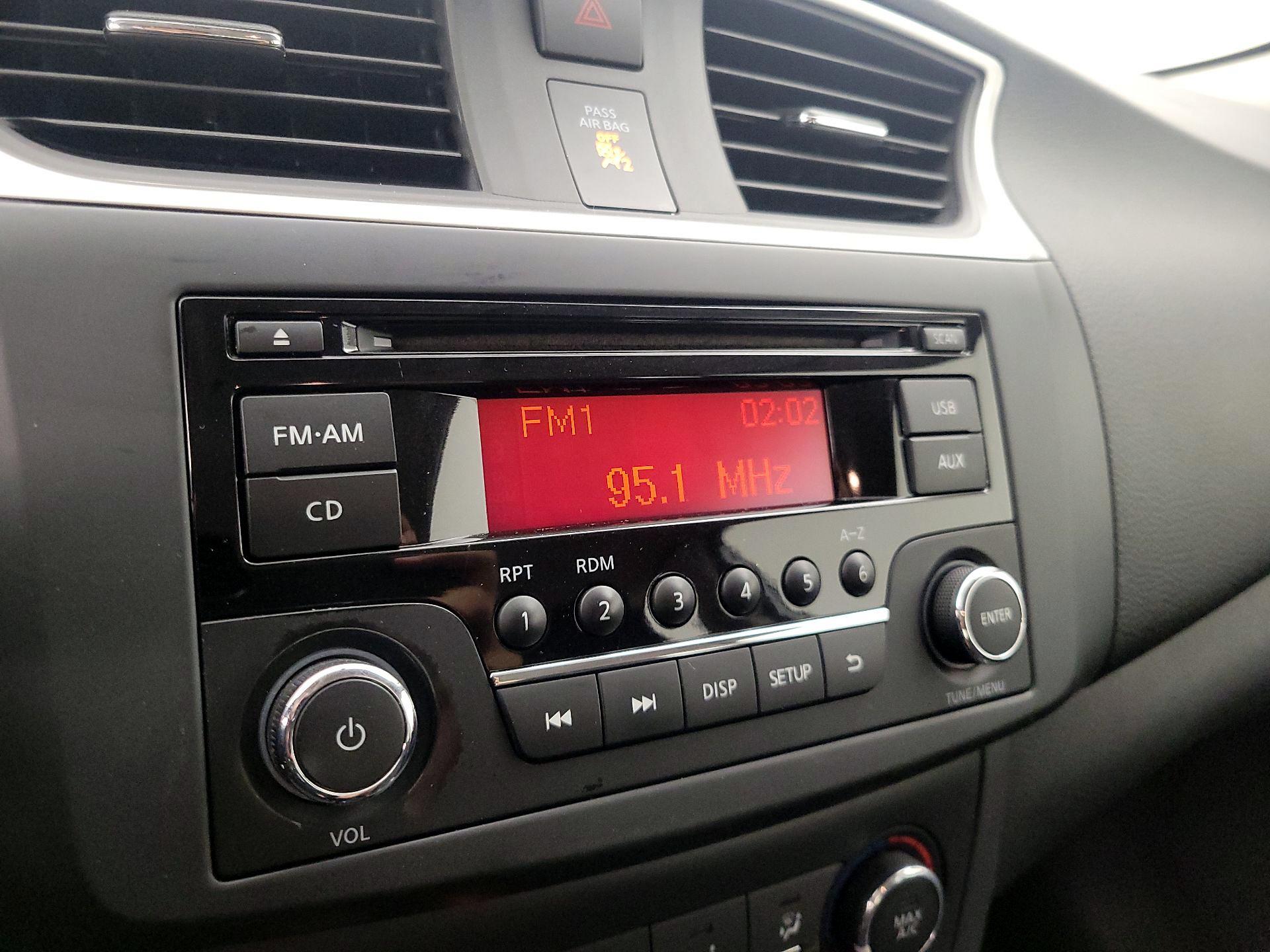 Thumbnail: 2016 Nissan Sentra - 14