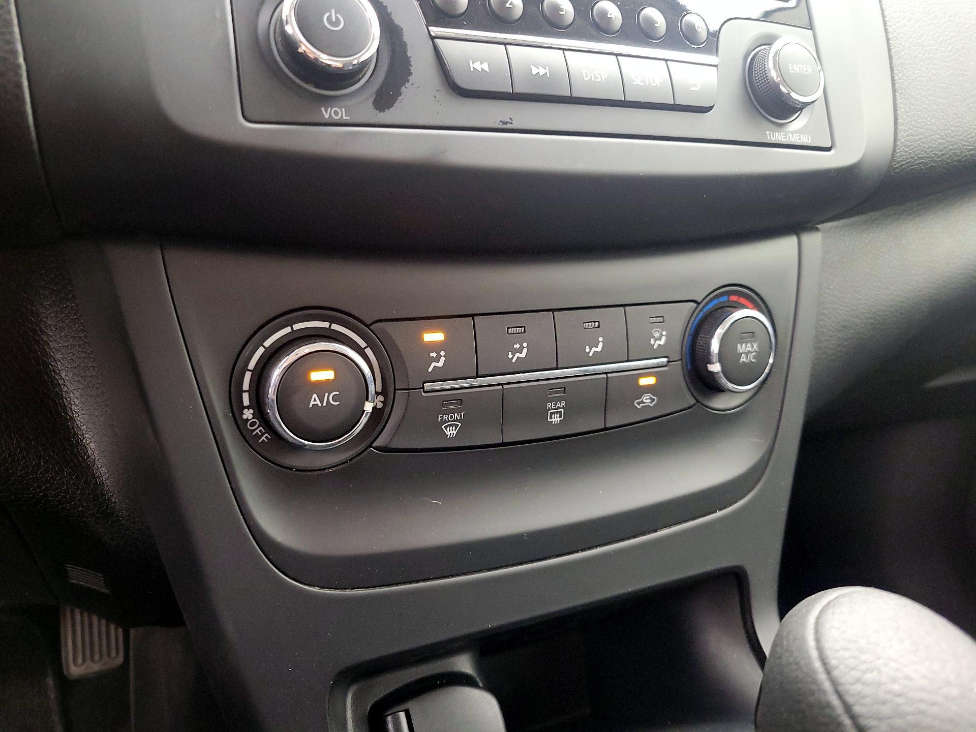 Thumbnail: 2016 Nissan Sentra - 15