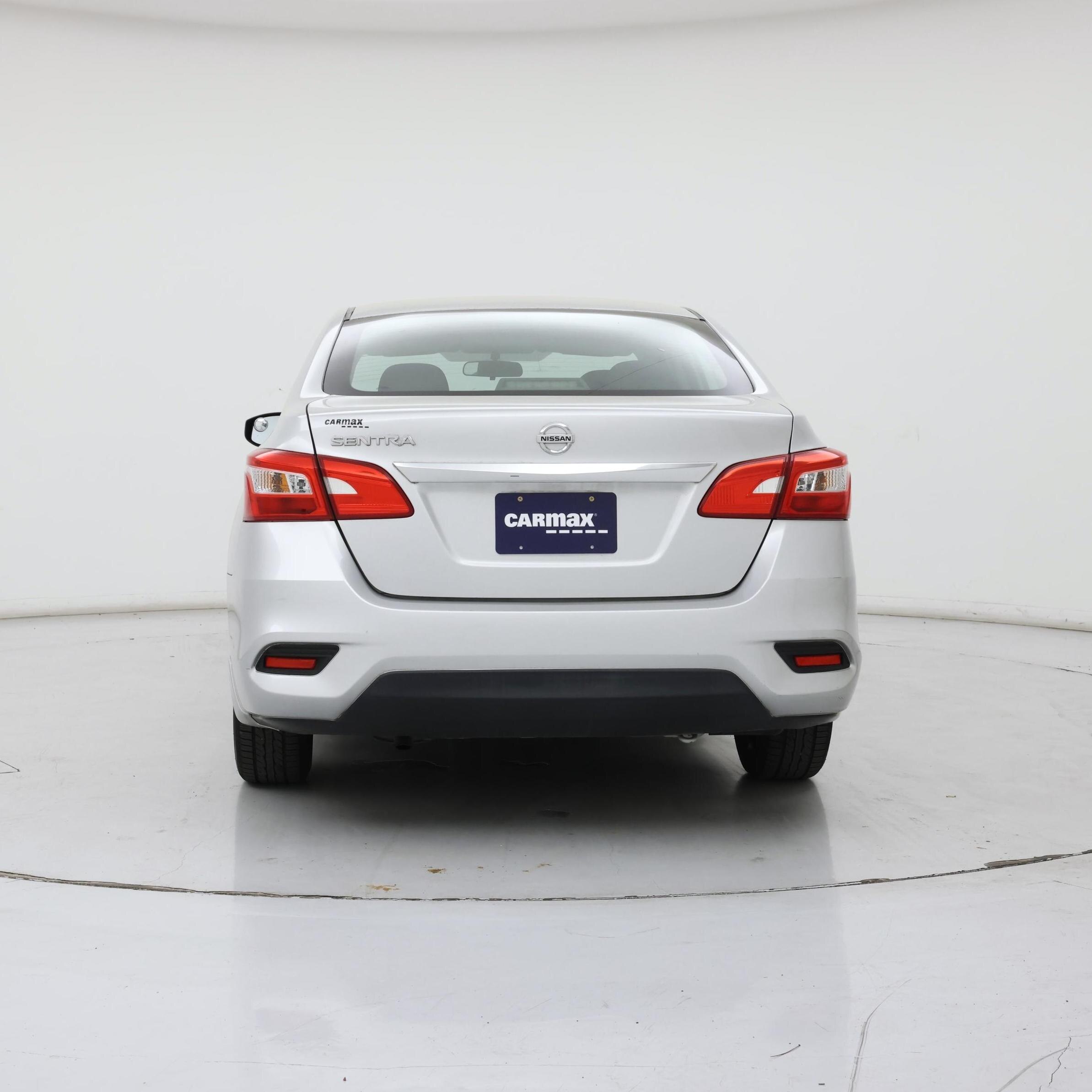 Thumbnail: 2016 Nissan Sentra - 6