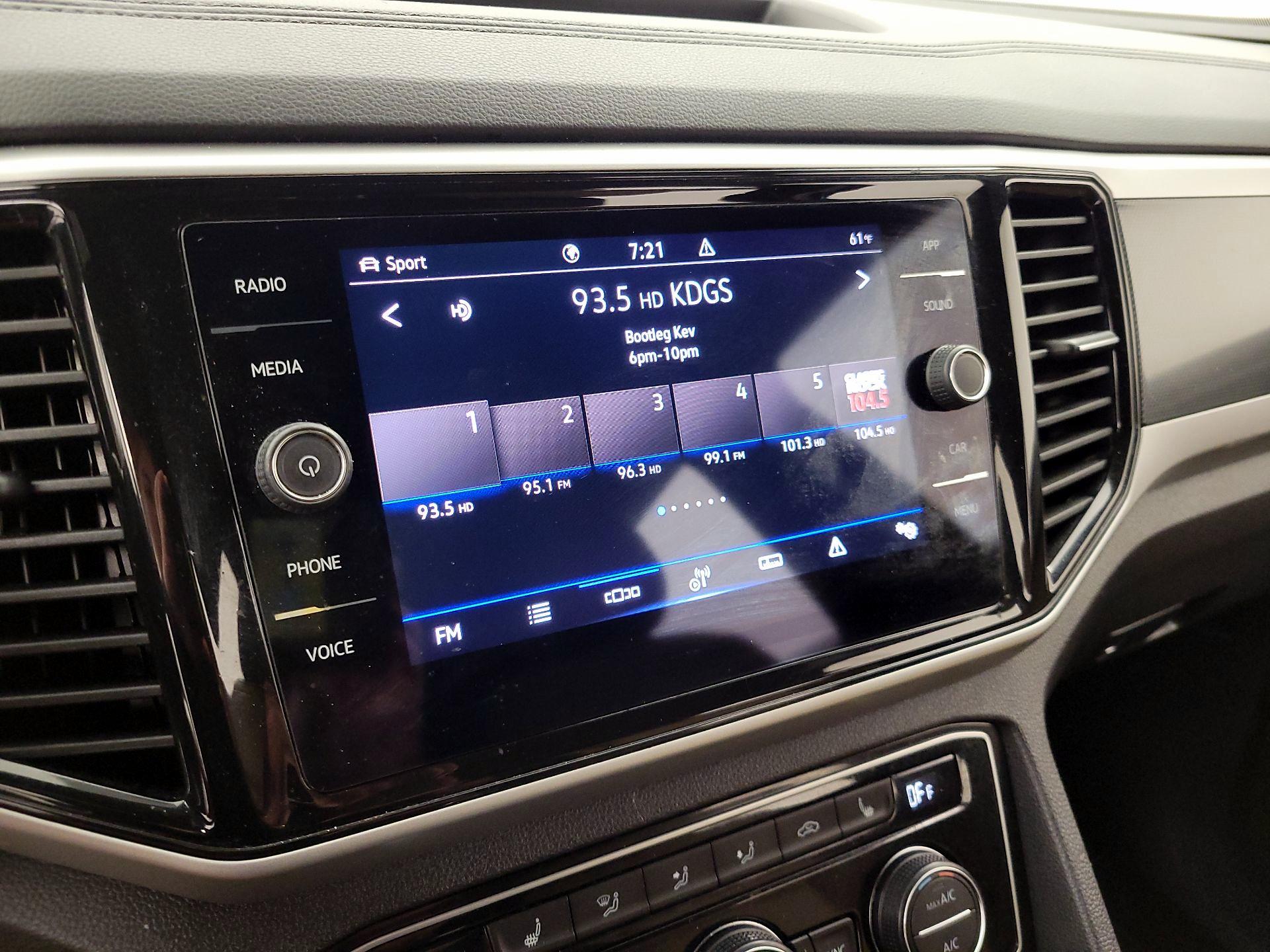 Thumbnail: 2022 Volkswagen Atlas - 15