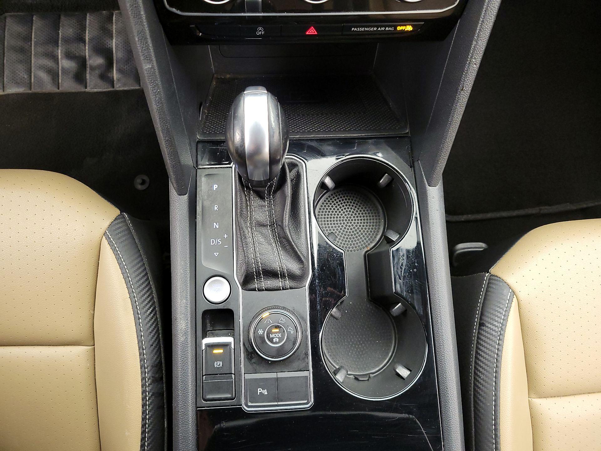 Thumbnail: 2022 Volkswagen Atlas - 17