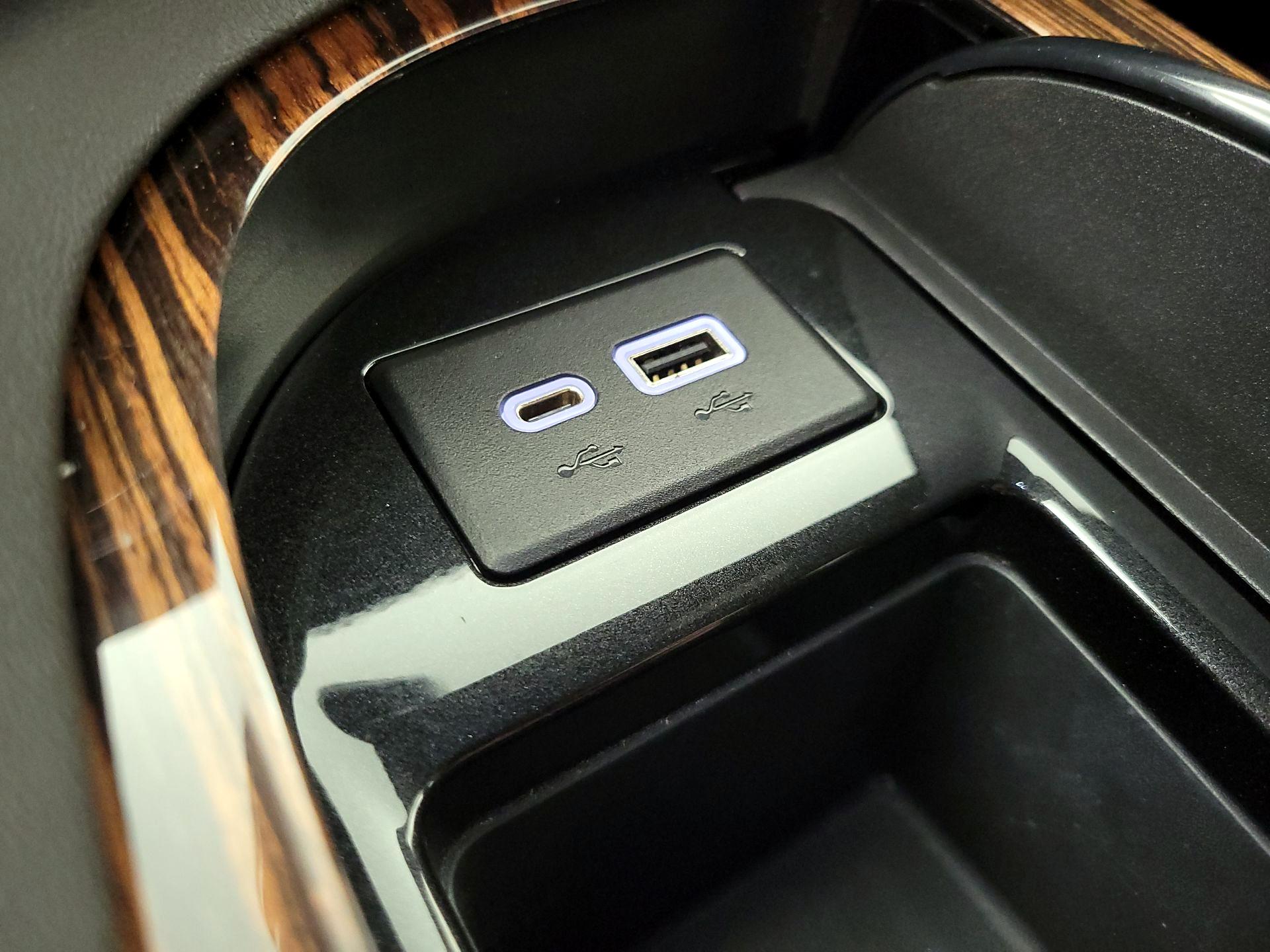 Thumbnail: 2022 Cadillac Escalade - 19