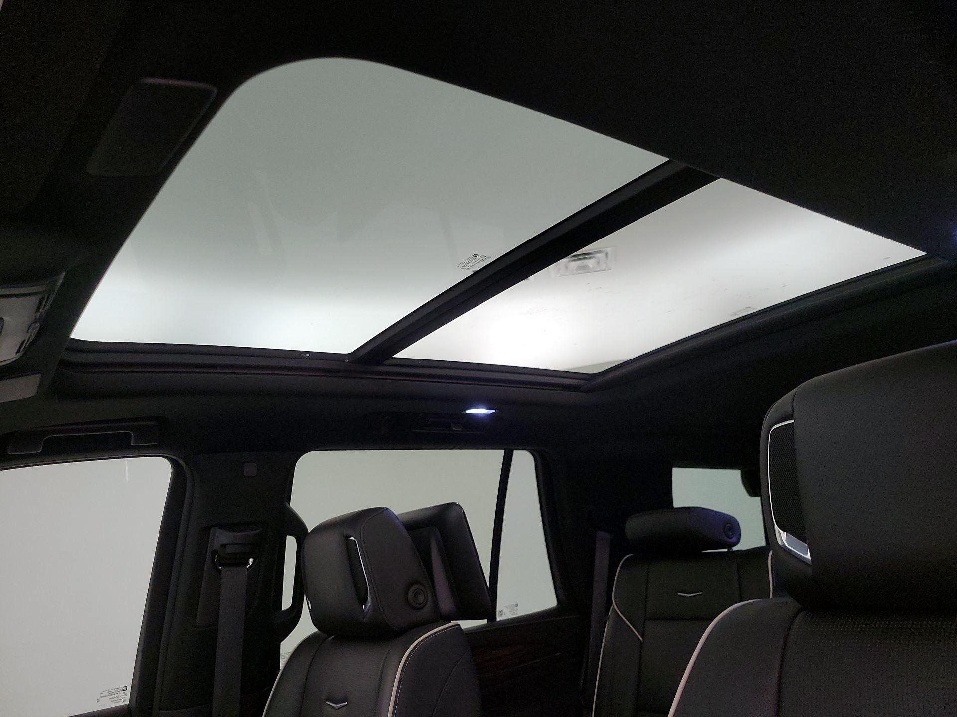 Thumbnail: 2022 Cadillac Escalade - 20