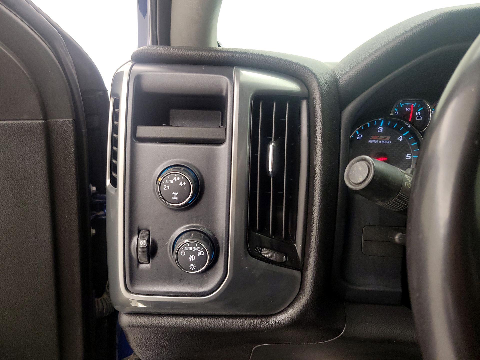 Thumbnail: 2016 Chevrolet Silverado 1500 - 13