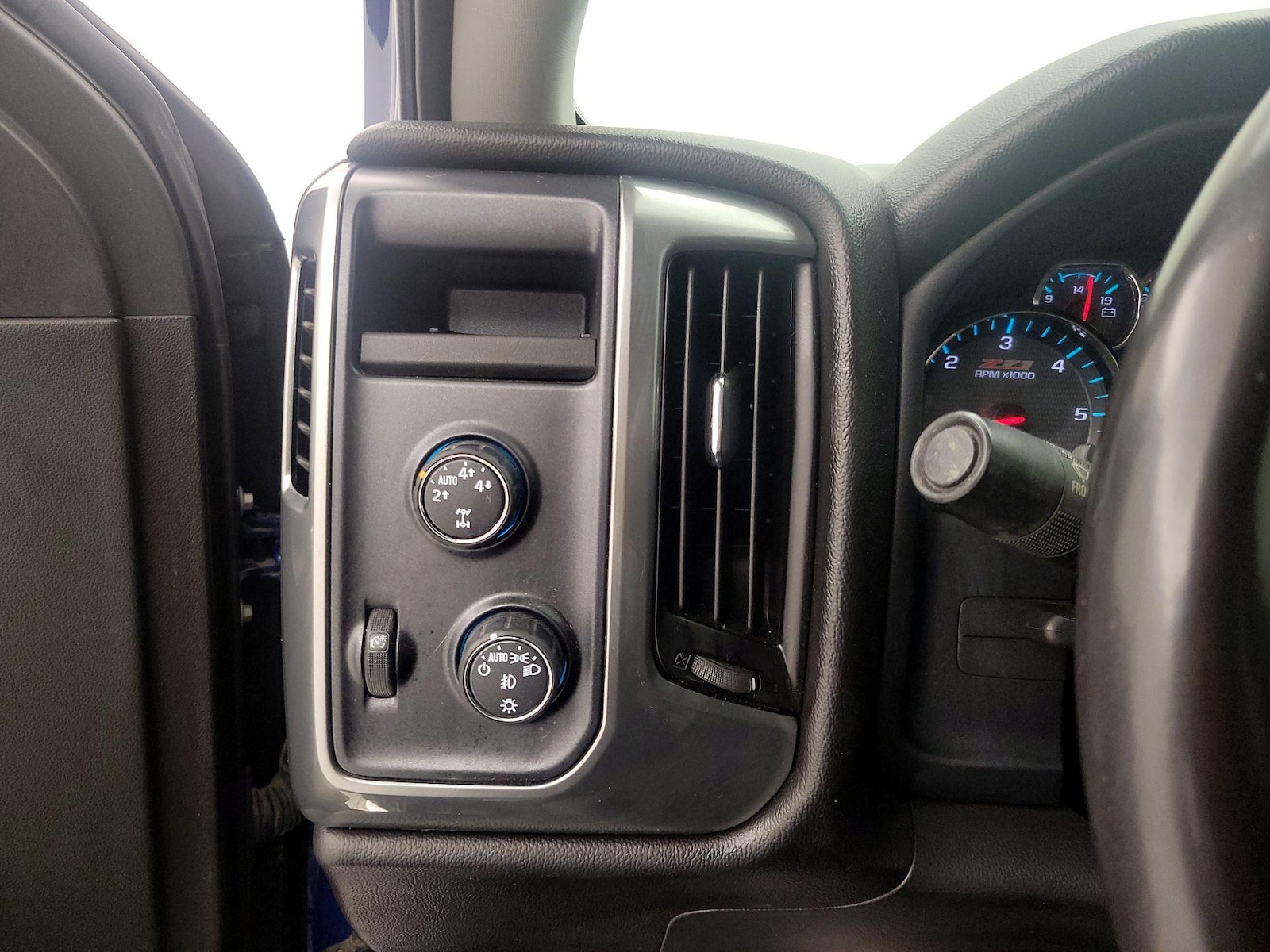 2016 Chevrolet Silverado 1500 LT Z71 - Photo 14