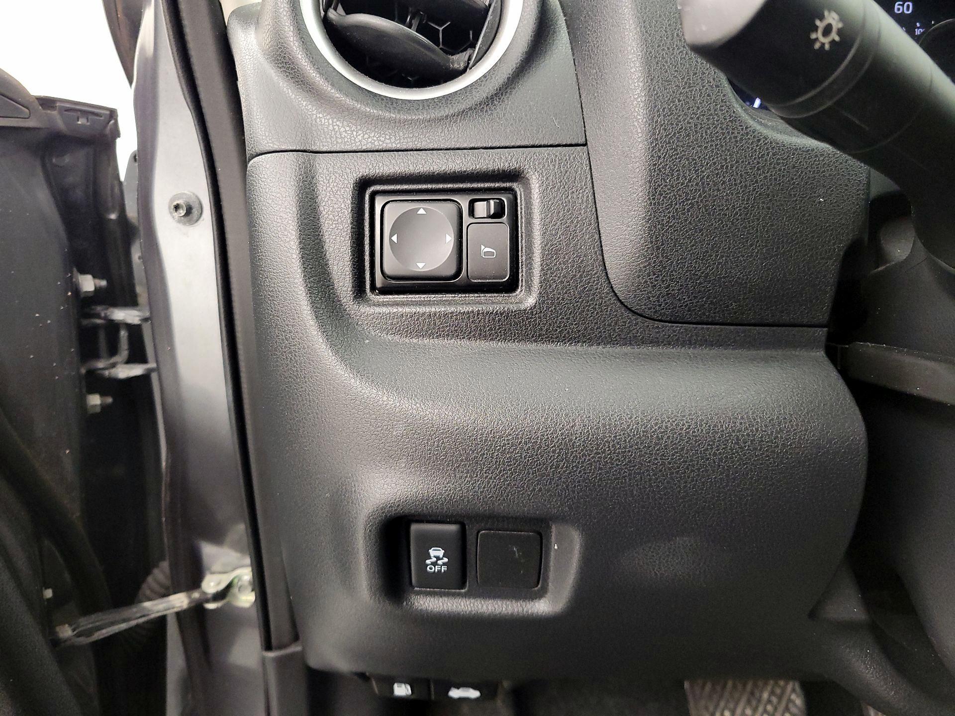 Thumbnail: 2018 Nissan Versa Note - 13