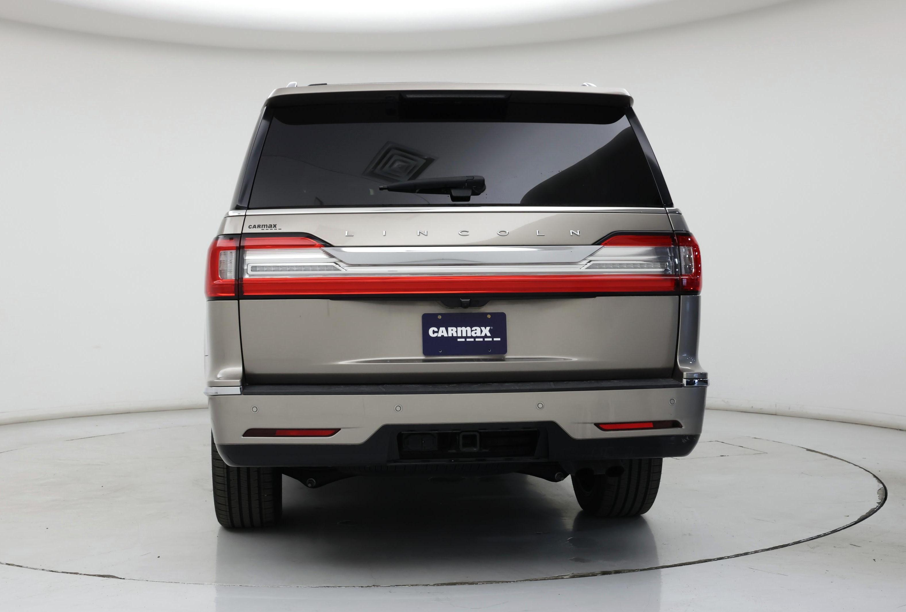 Thumbnail: 2019 Lincoln Navigator L - 6