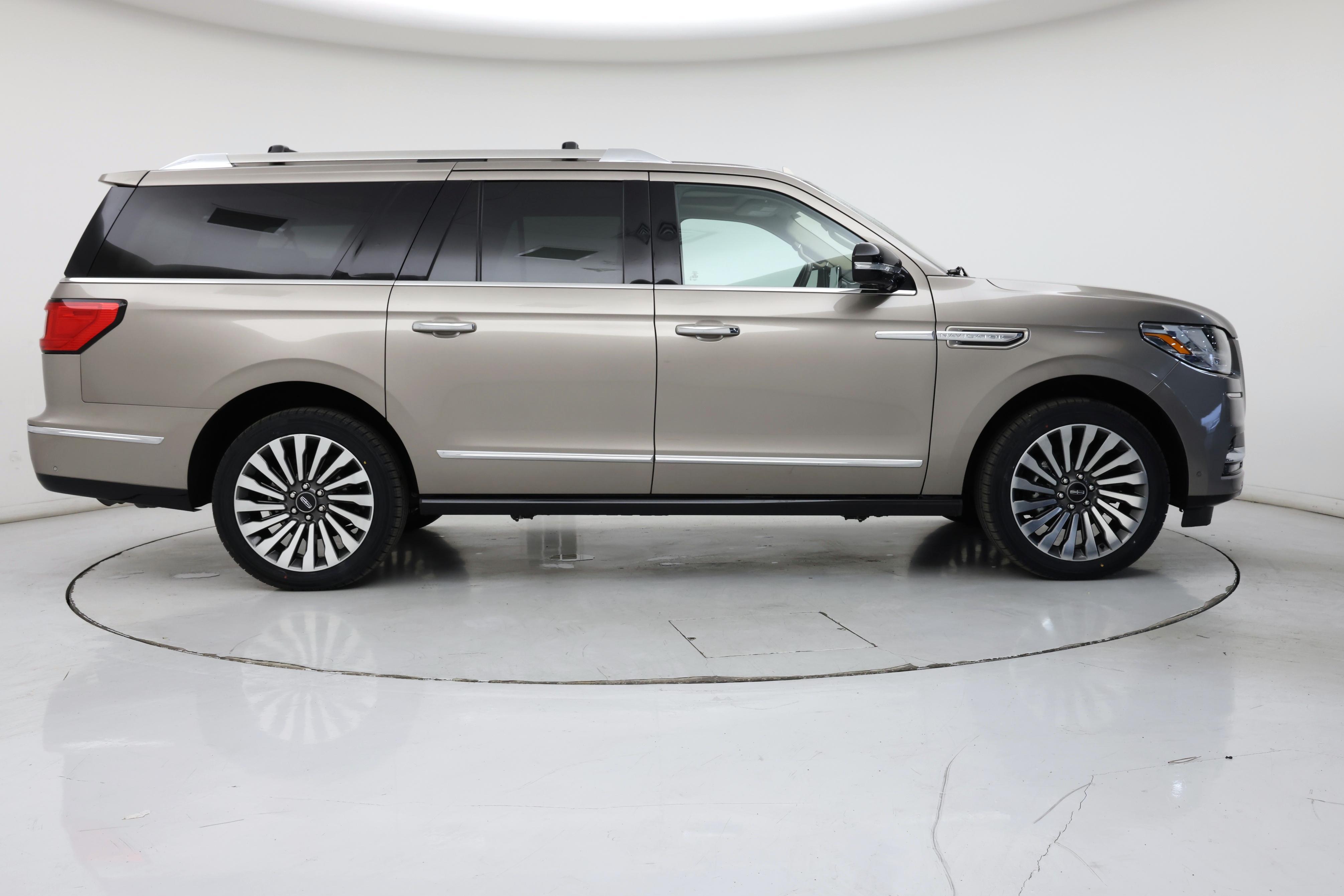 Thumbnail: 2019 Lincoln Navigator L - 7