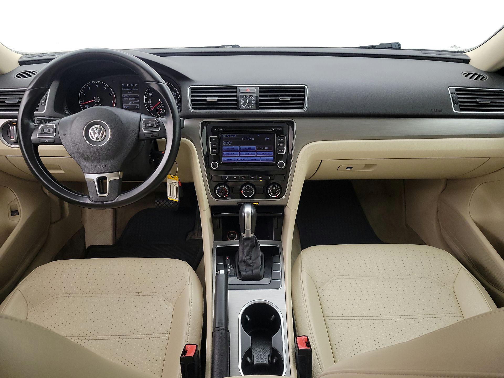 Thumbnail: 2015 Volkswagen Passat - 9