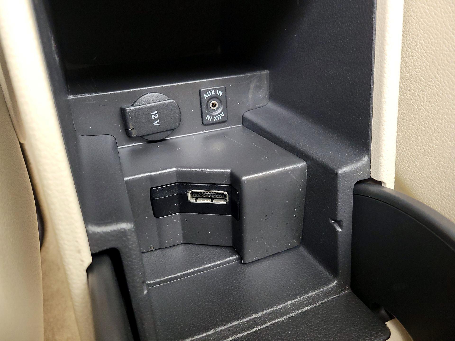 Thumbnail: 2015 Volkswagen Passat - 18