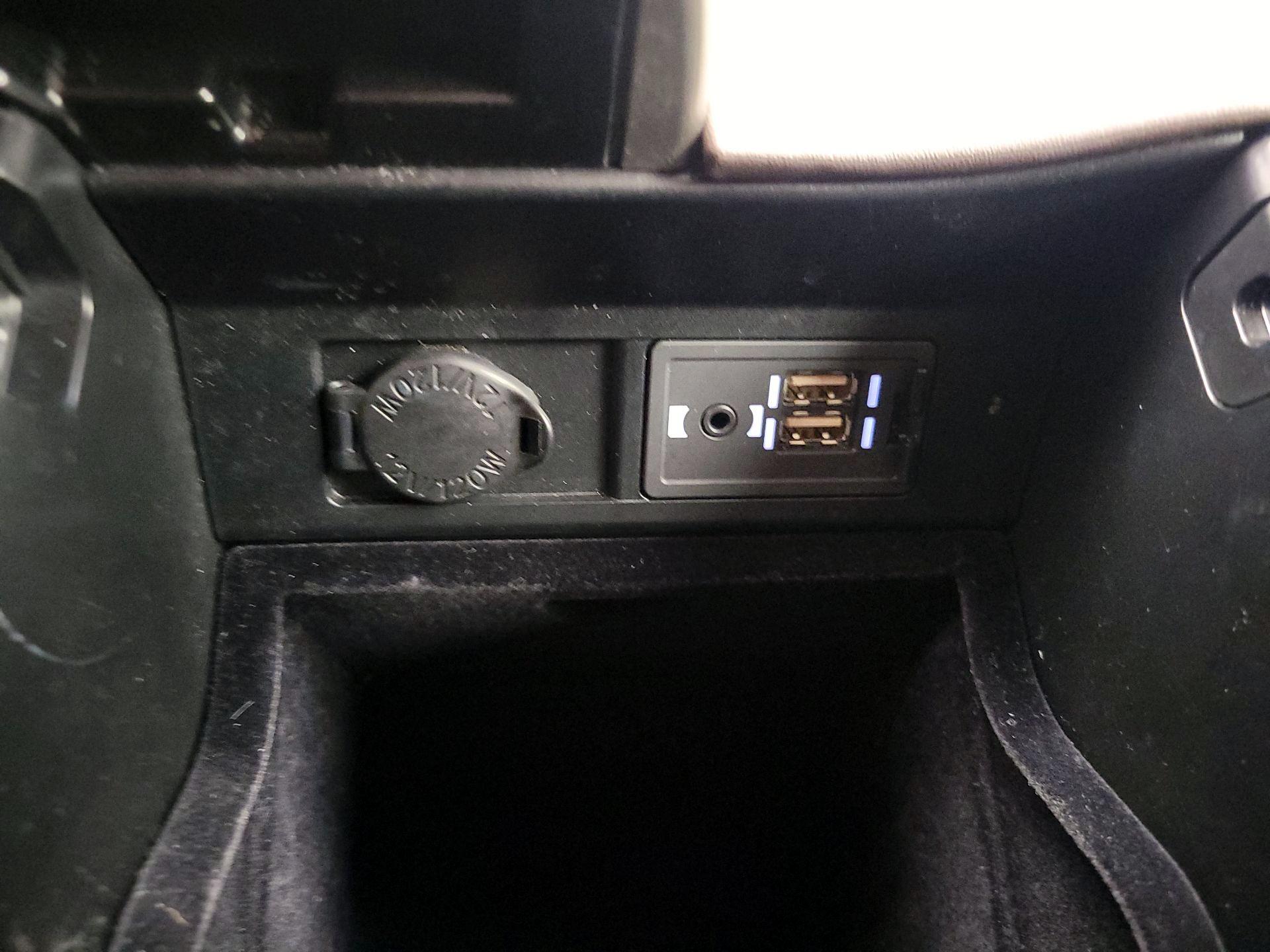 Thumbnail: 2017 Lexus RX - 19