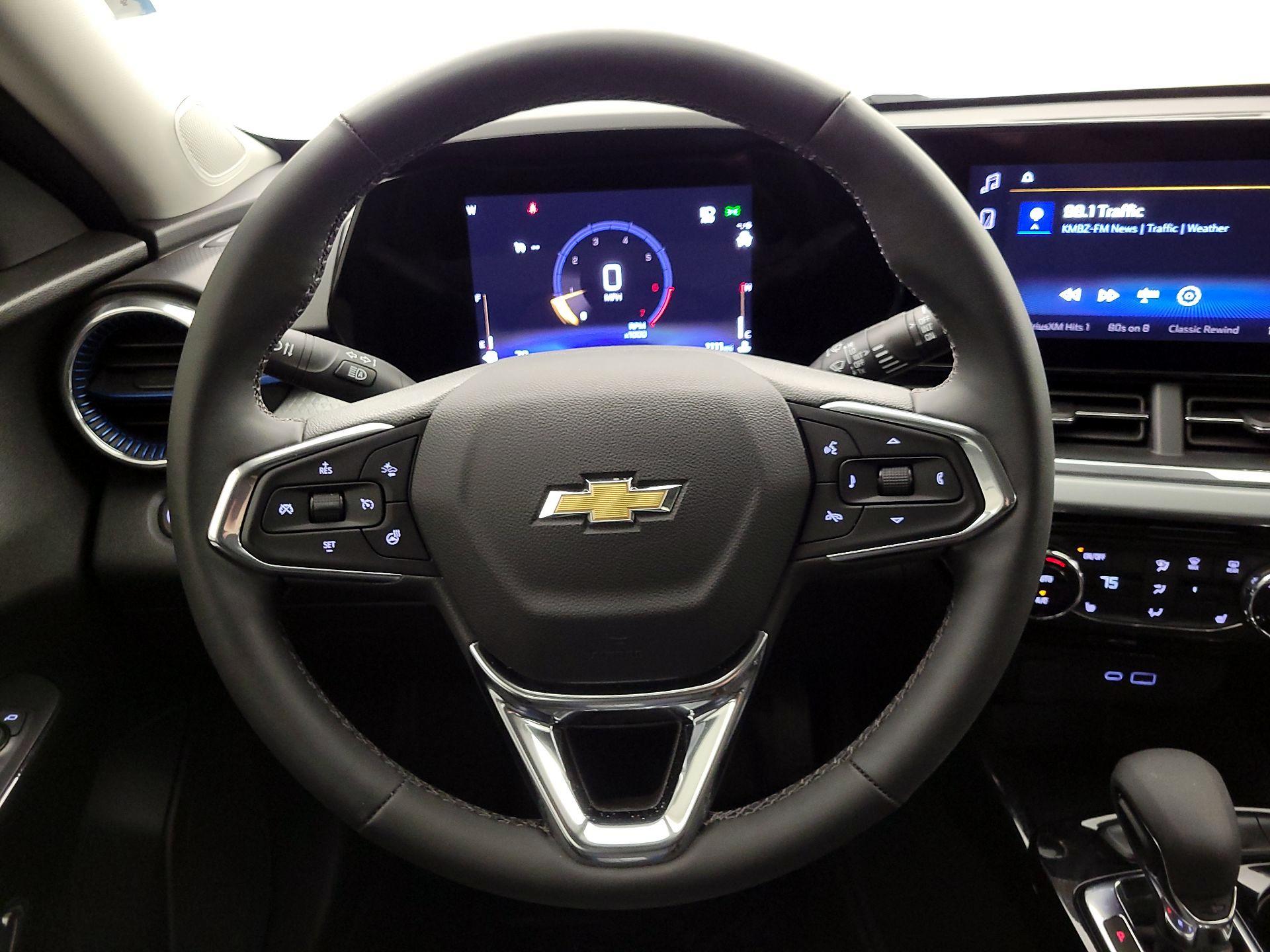 Thumbnail: 2025 Chevrolet Trax - 10