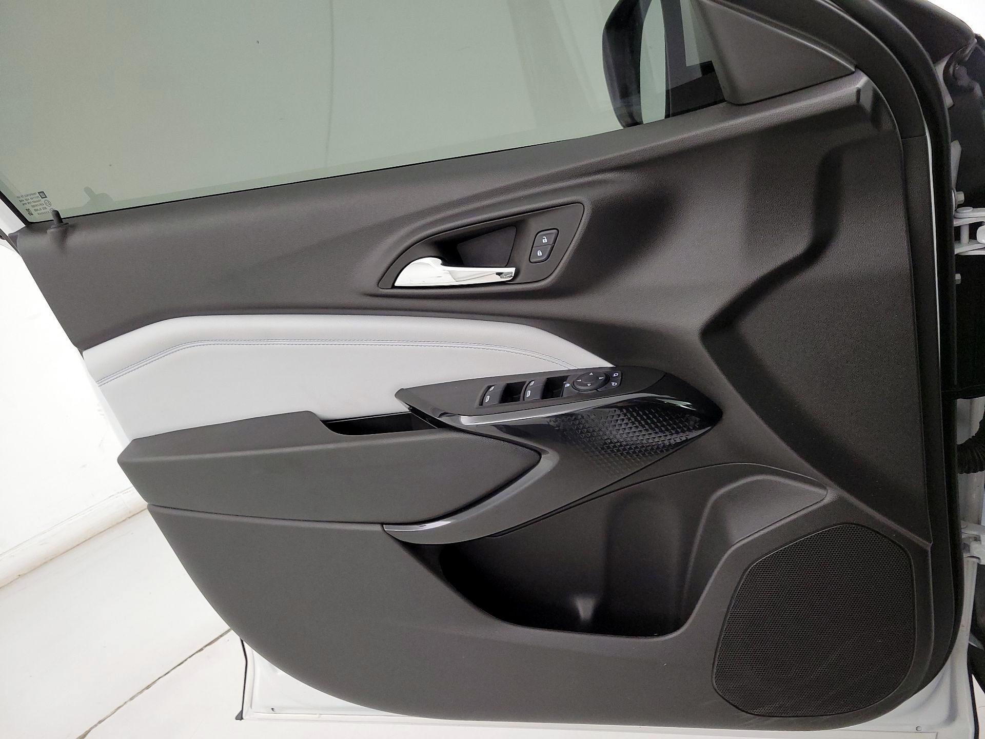 Thumbnail: 2025 Chevrolet Trax - 12