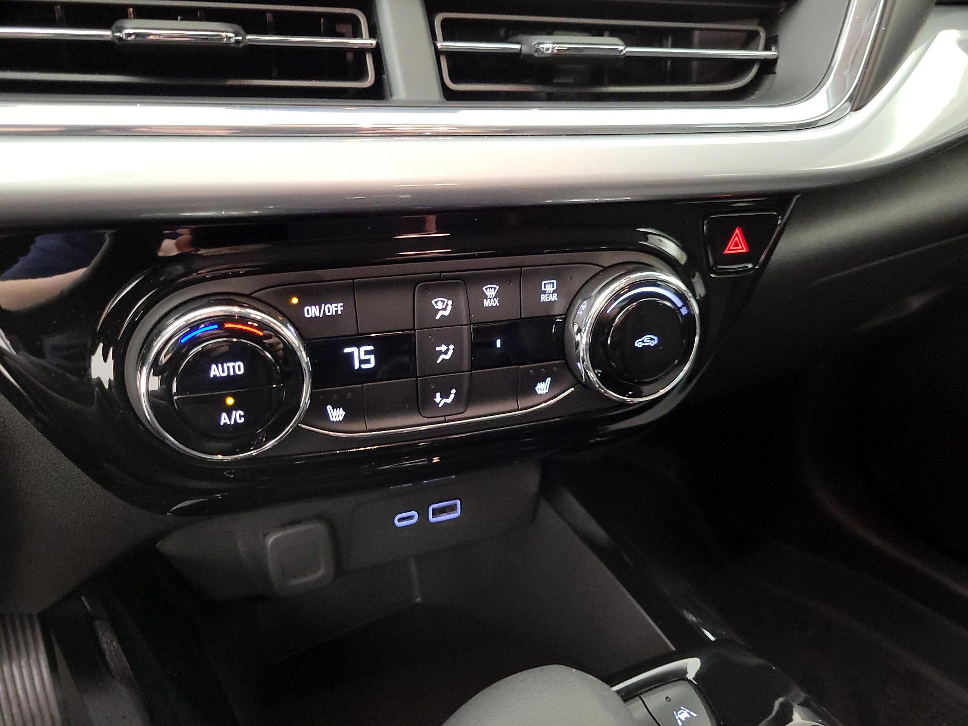 Thumbnail: 2025 Chevrolet Trax - 16