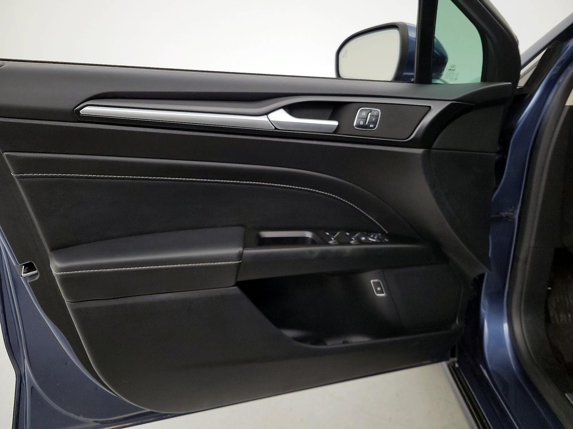 Thumbnail: 2018 Ford Fusion - 12