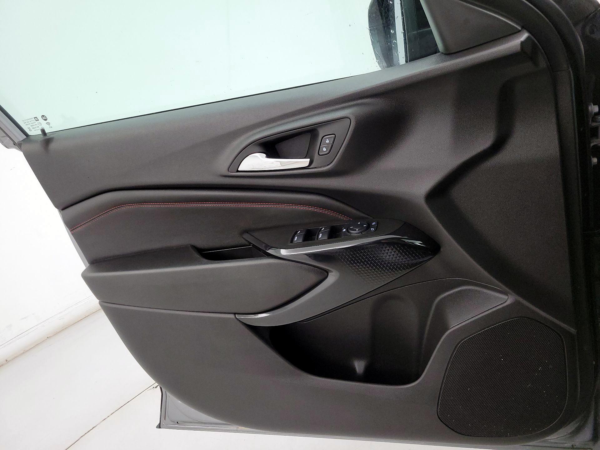 Thumbnail: 2025 Chevrolet Trax - 12