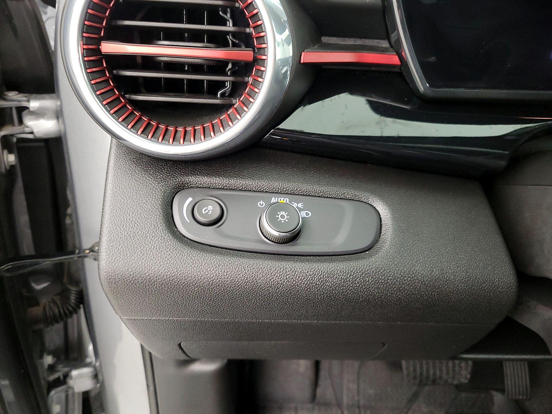 Thumbnail: 2025 Chevrolet Trax - 13