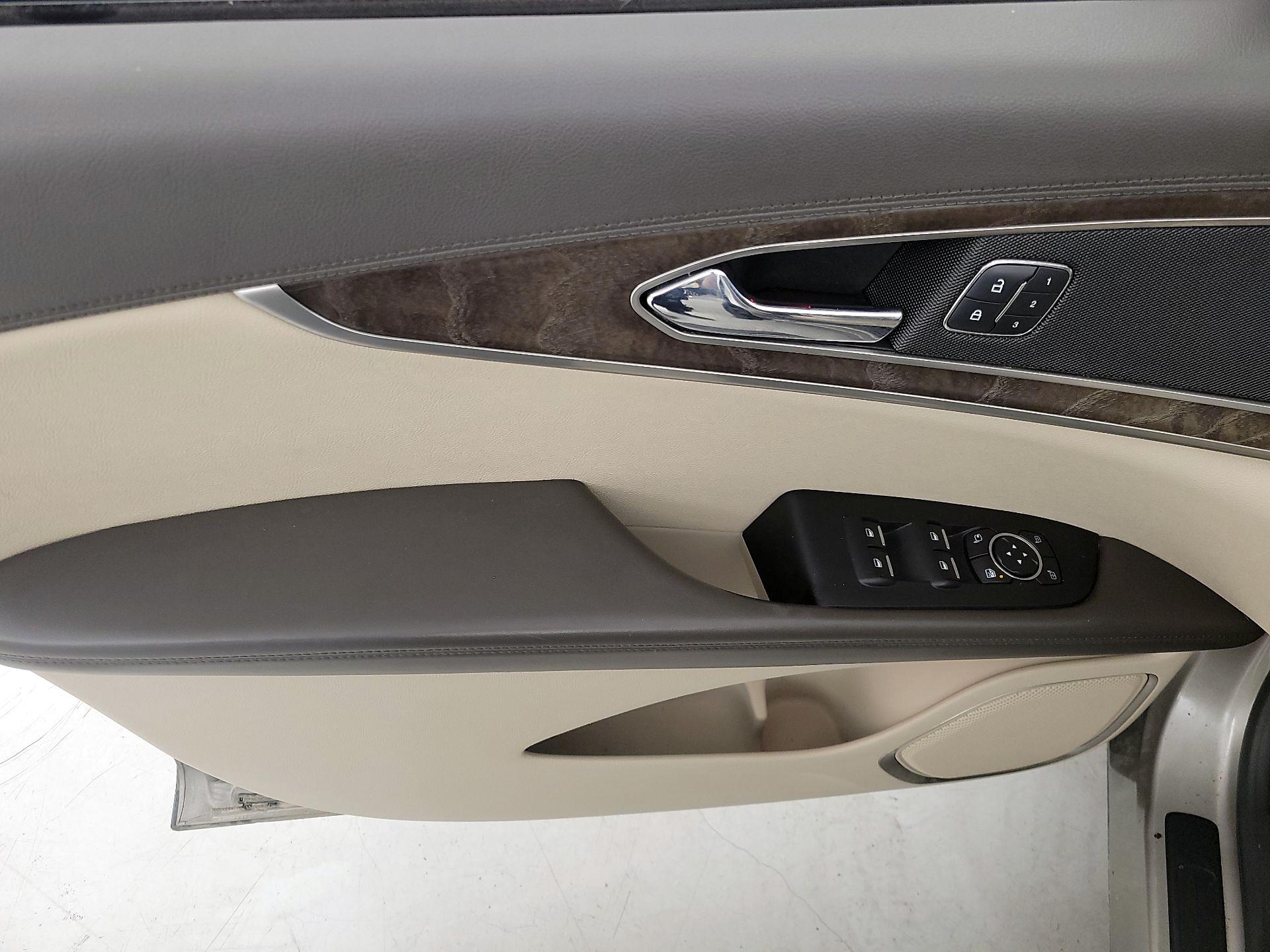 Thumbnail: 2017 Lincoln MKX - 12