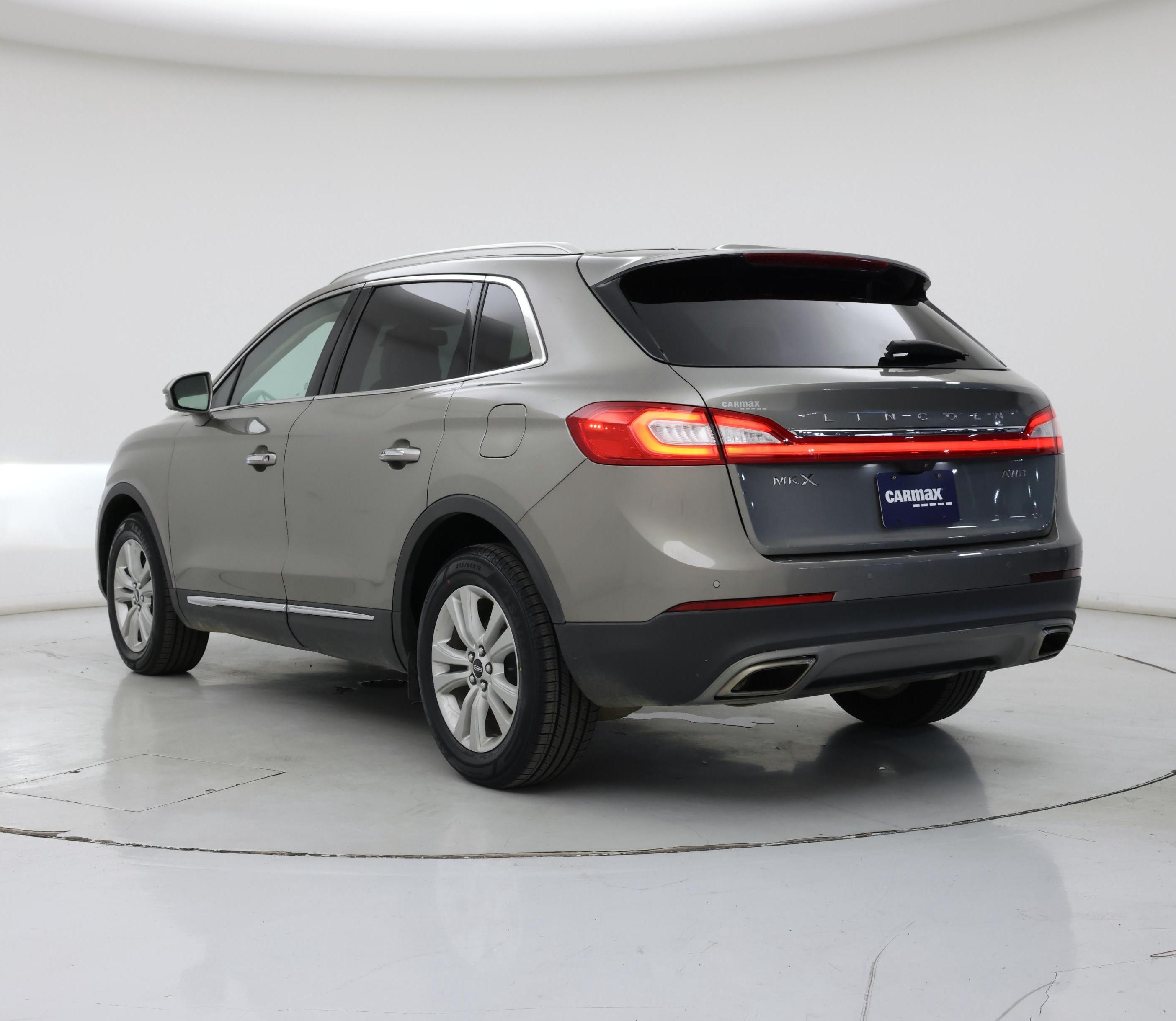 Thumbnail: 2017 Lincoln MKX - 2