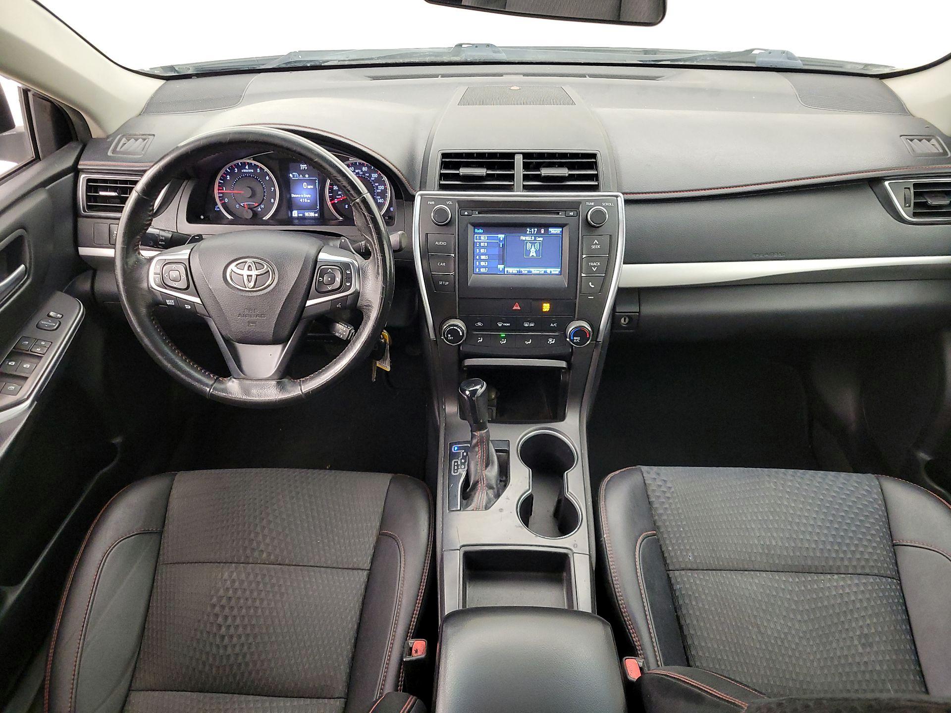 Thumbnail: 2015 Toyota Camry - 9