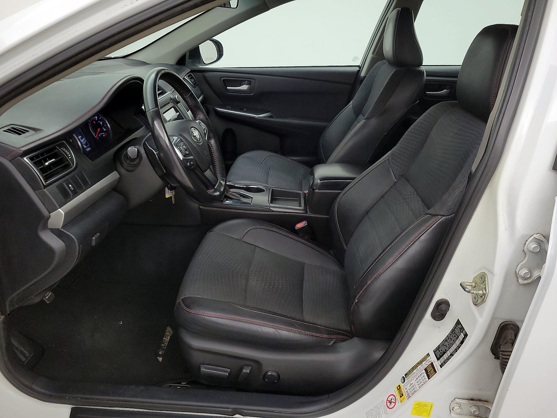 Thumbnail: 2015 Toyota Camry - 11