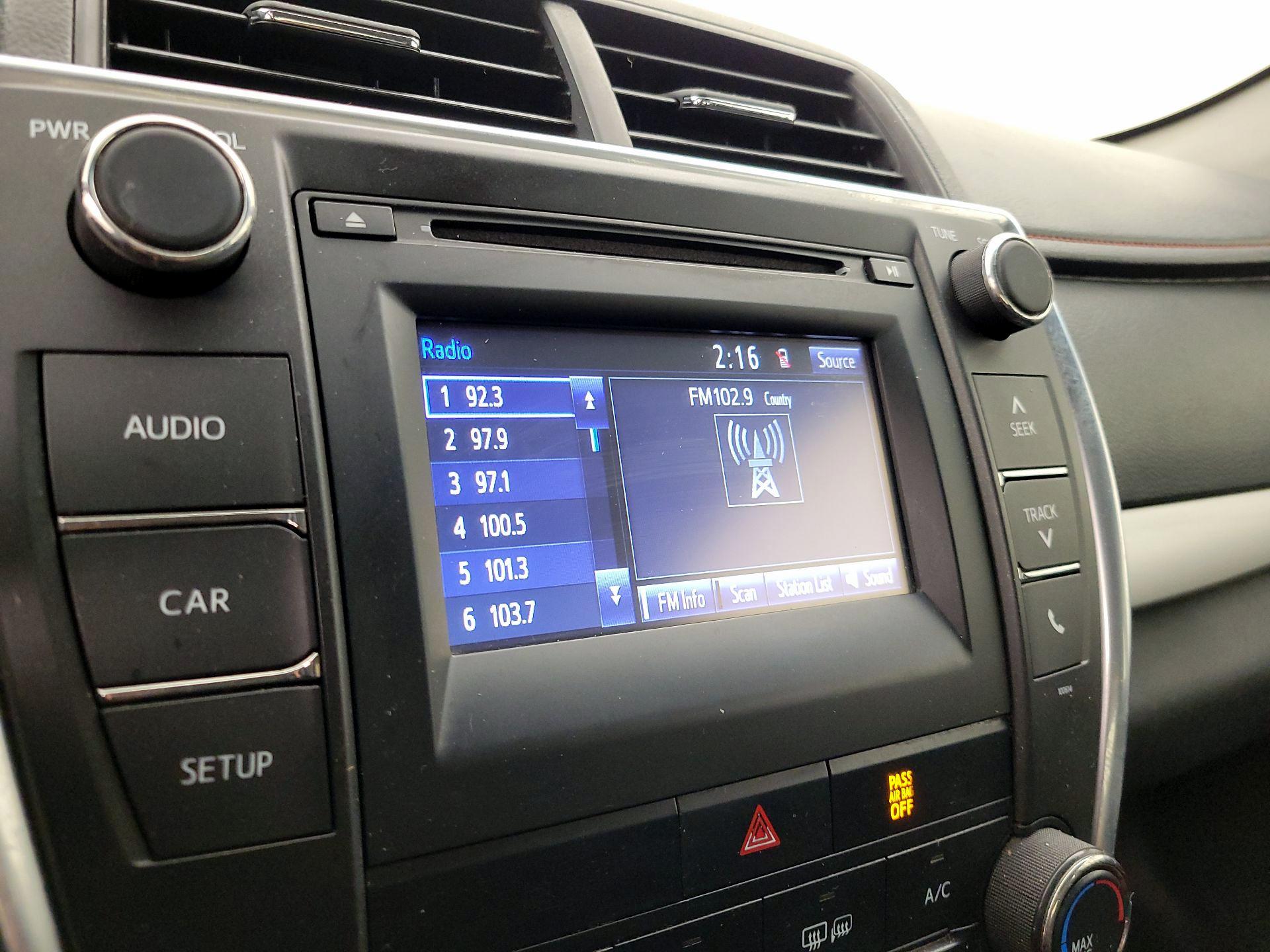 Thumbnail: 2015 Toyota Camry - 15