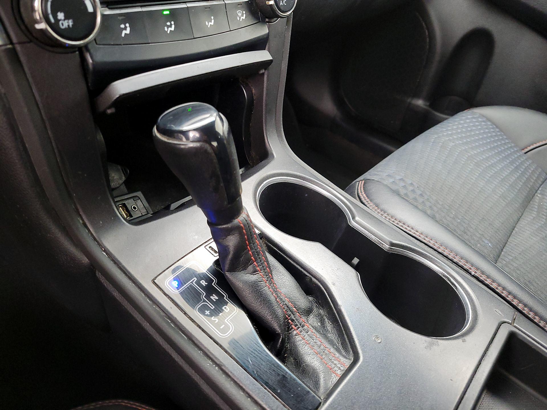 Thumbnail: 2015 Toyota Camry - 17