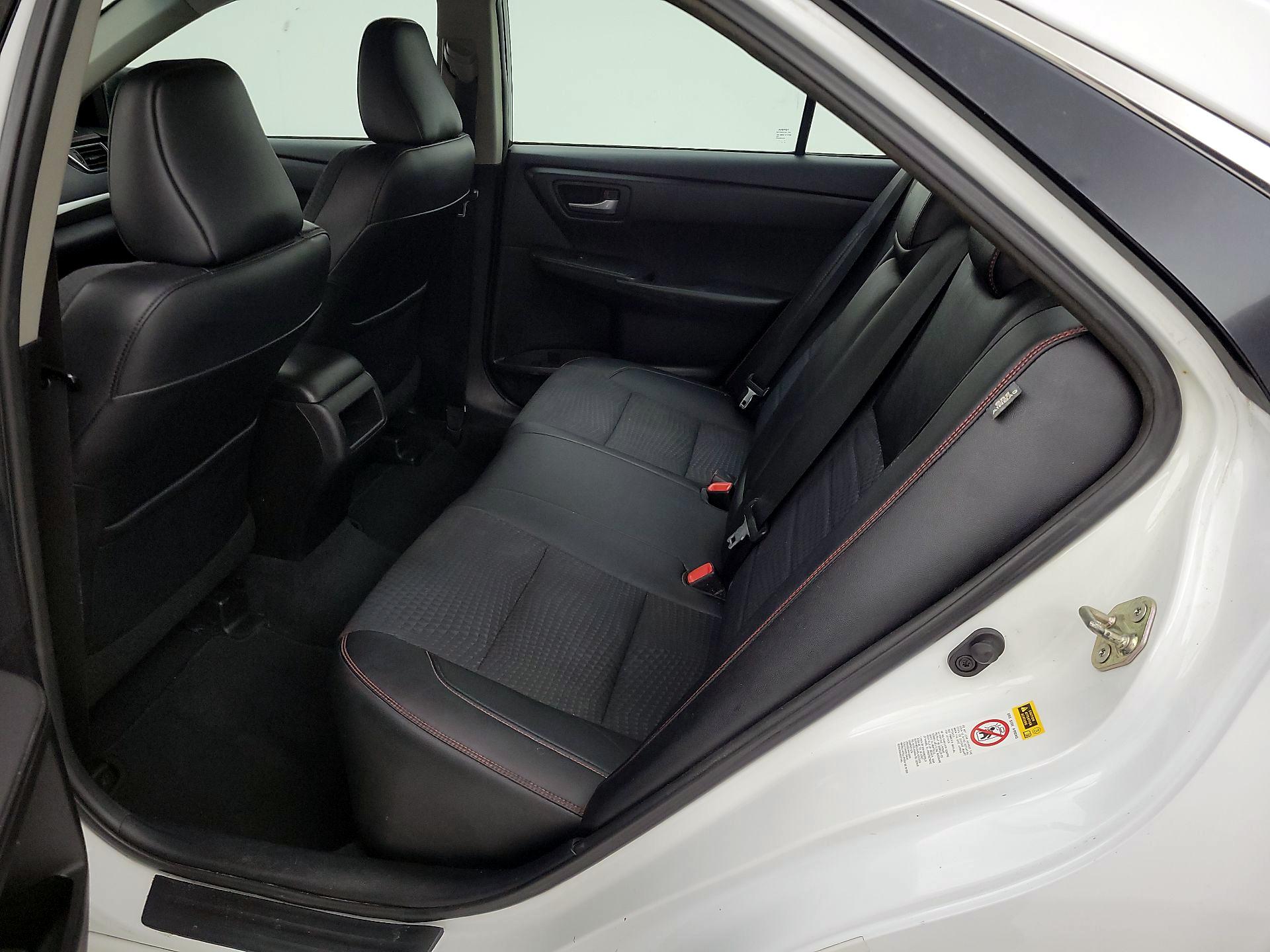 Thumbnail: 2015 Toyota Camry - 19