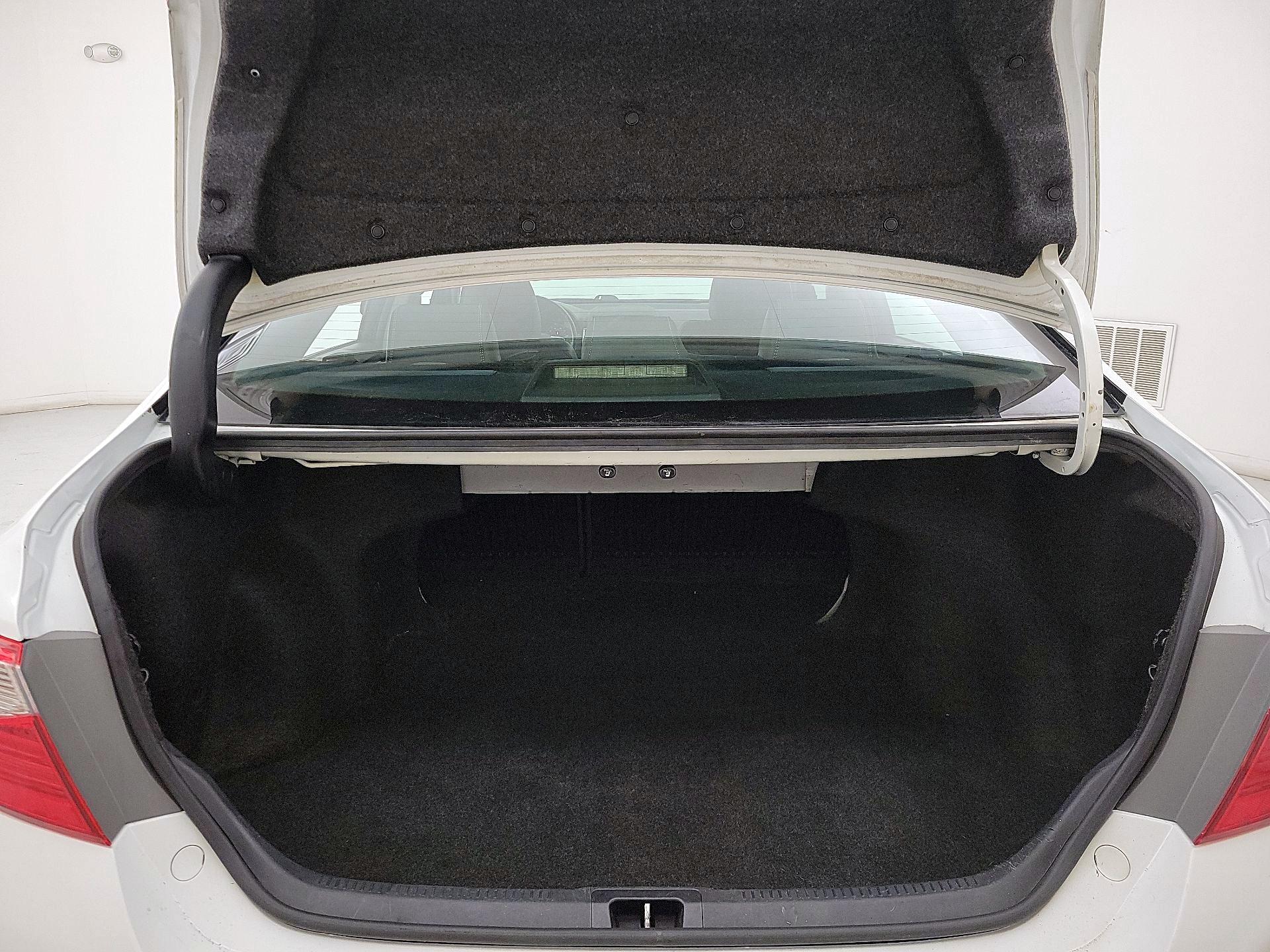 Thumbnail: 2015 Toyota Camry - 20