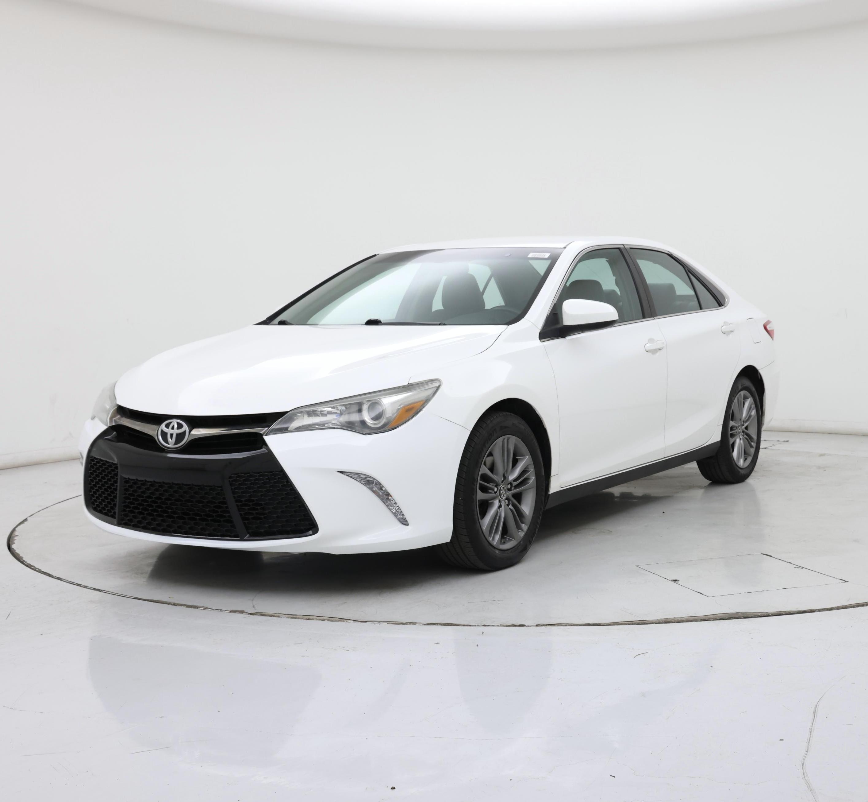 Thumbnail: 2015 Toyota Camry - 4