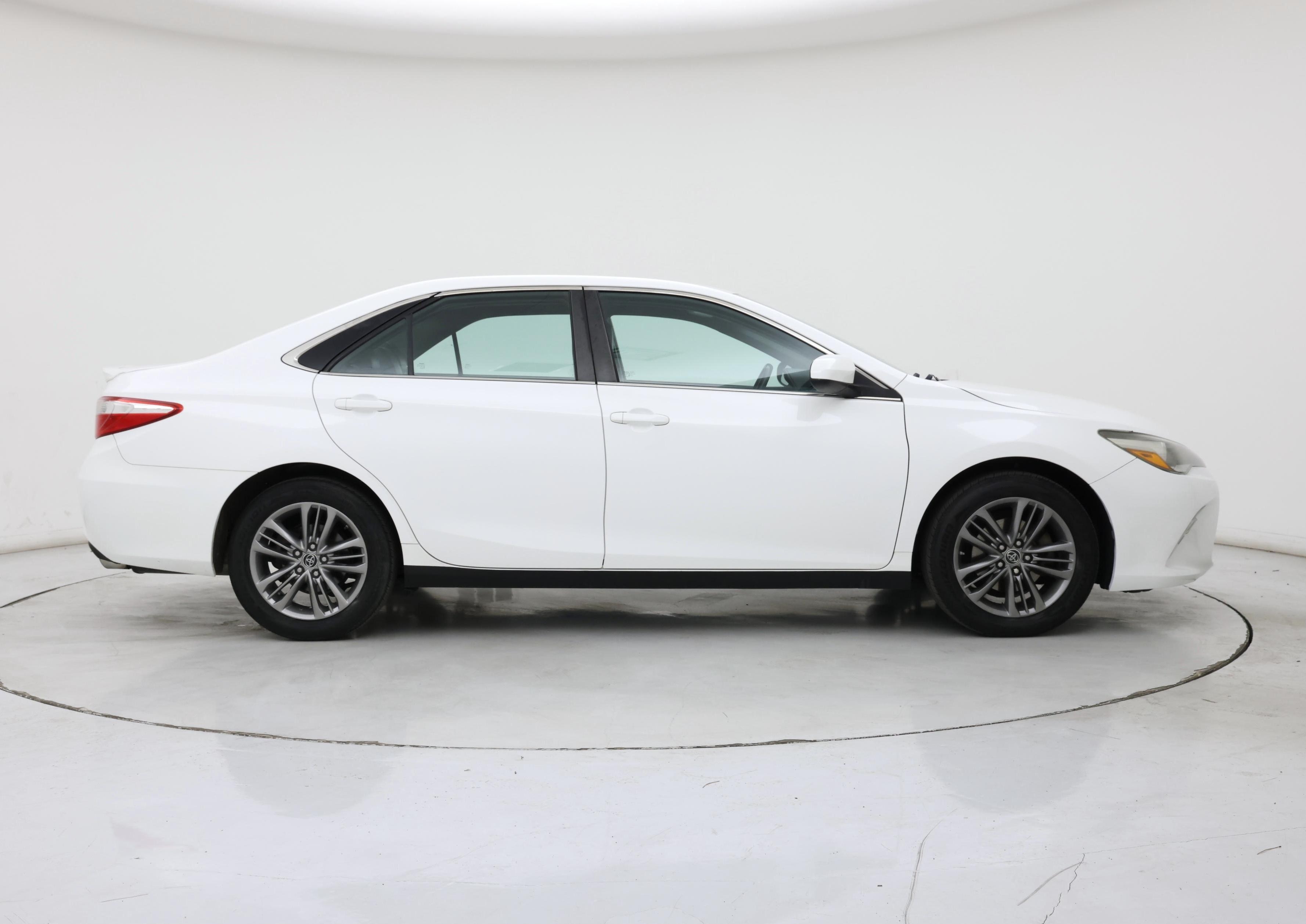 Thumbnail: 2015 Toyota Camry - 7