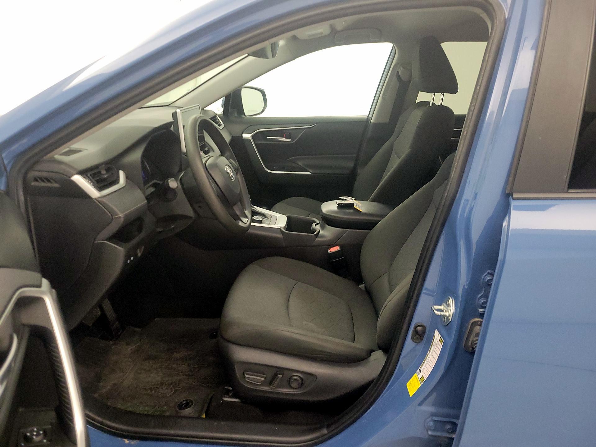 Thumbnail: 2023 Toyota RAV4 - 11