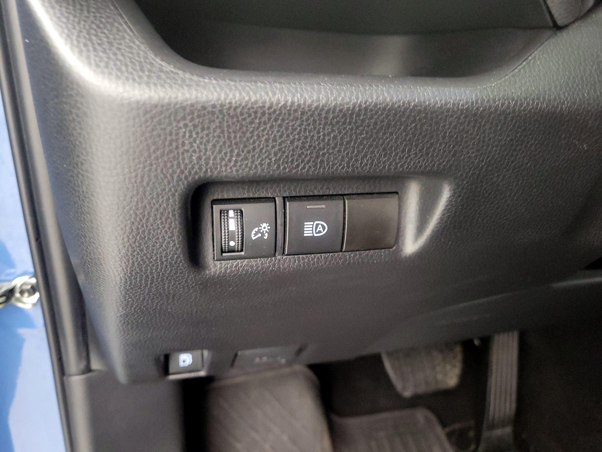 Thumbnail: 2023 Toyota RAV4 - 13